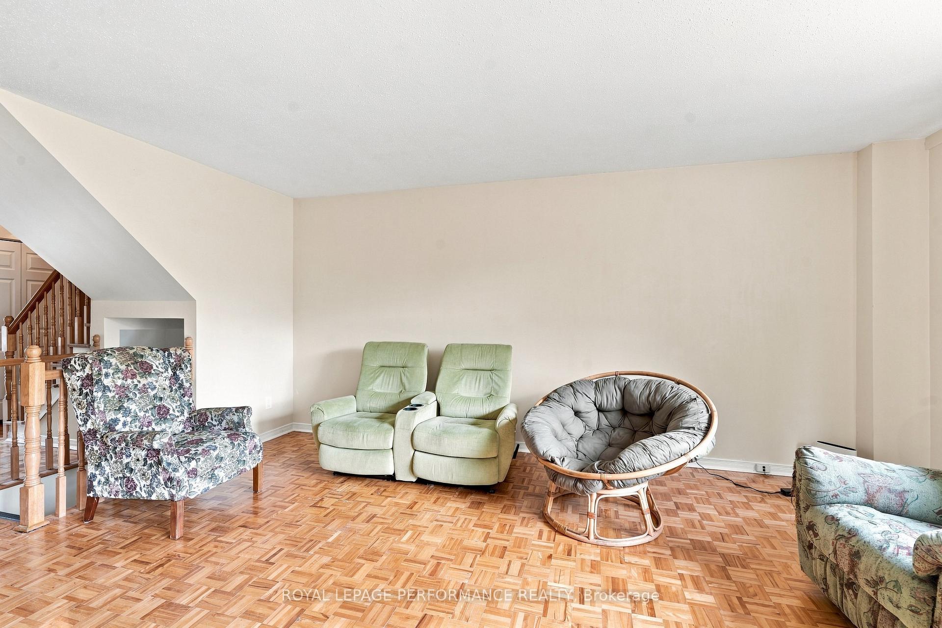 Photo 5 of Unit 94, 249 Romulus Private, Ottawa, Carson Meadows — HOMEH