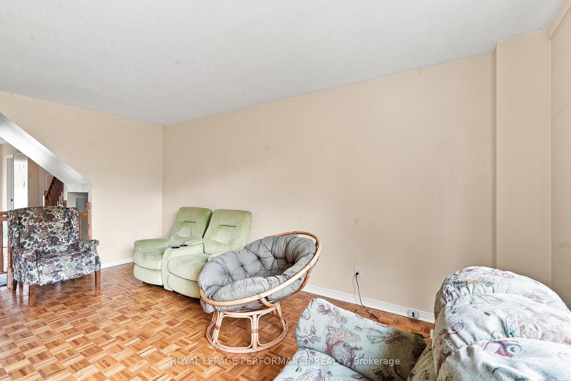 Photo 6 of Unit 94, 249 Romulus Private, Ottawa, Carson Meadows — HOMEH