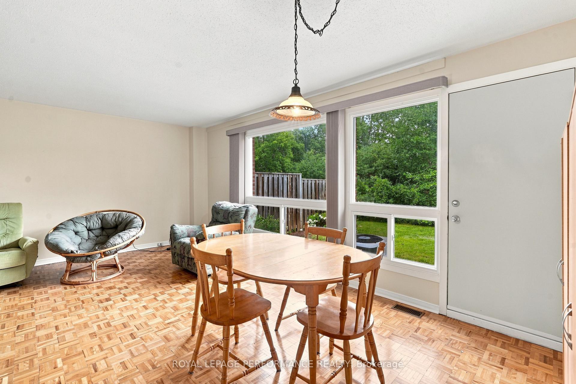 Photo 8 of Unit 94, 249 Romulus Private, Ottawa, Carson Meadows — HOMEH