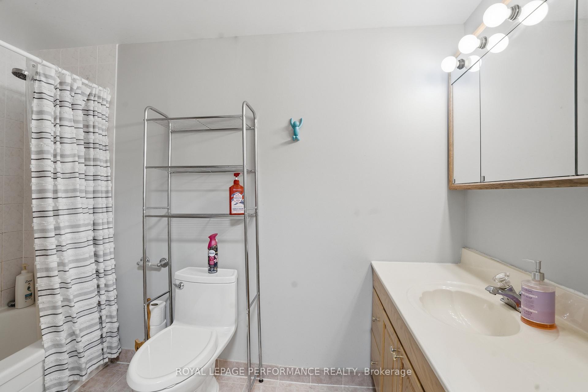 Photo 17 of Unit 94, 249 Romulus Private, Ottawa, Carson Meadows — HOMEH