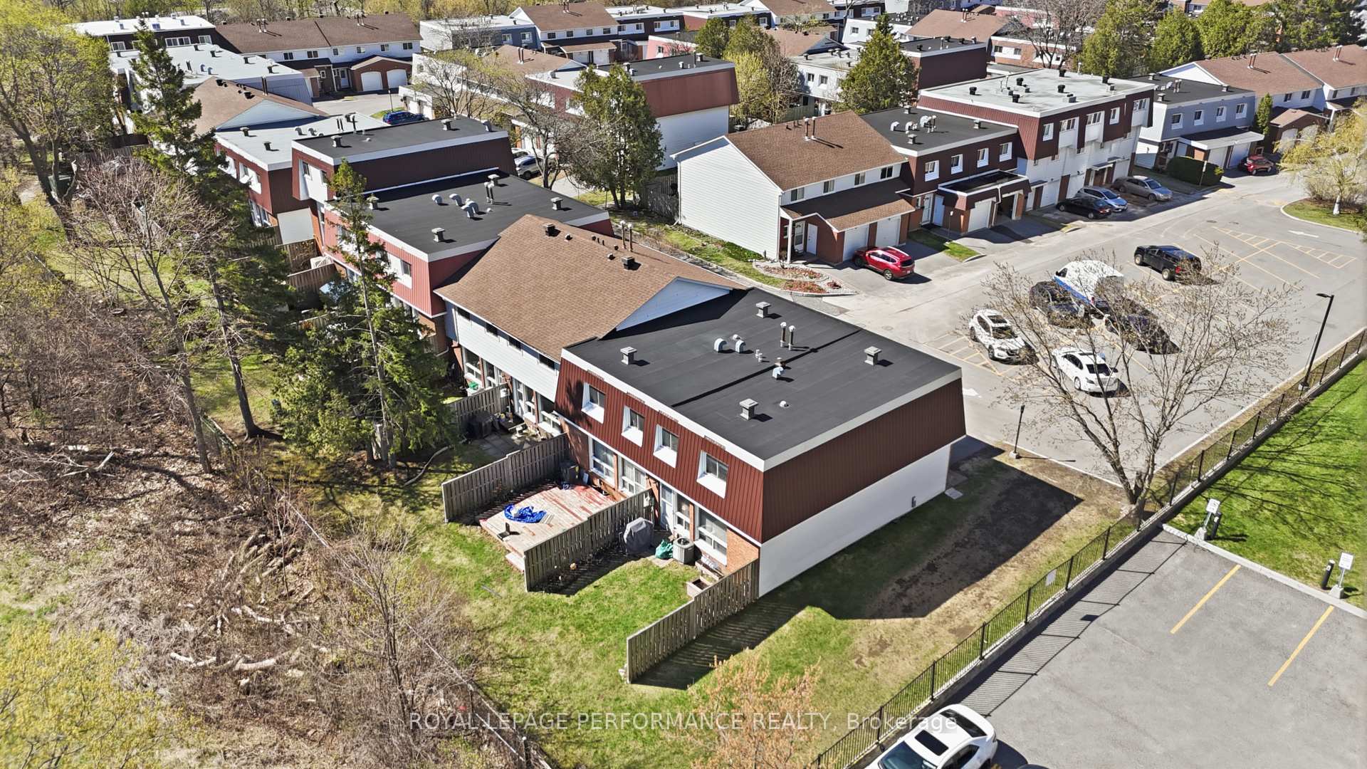Photo 24 of Unit 94, 249 Romulus Private, Ottawa, Carson Meadows — HOMEH