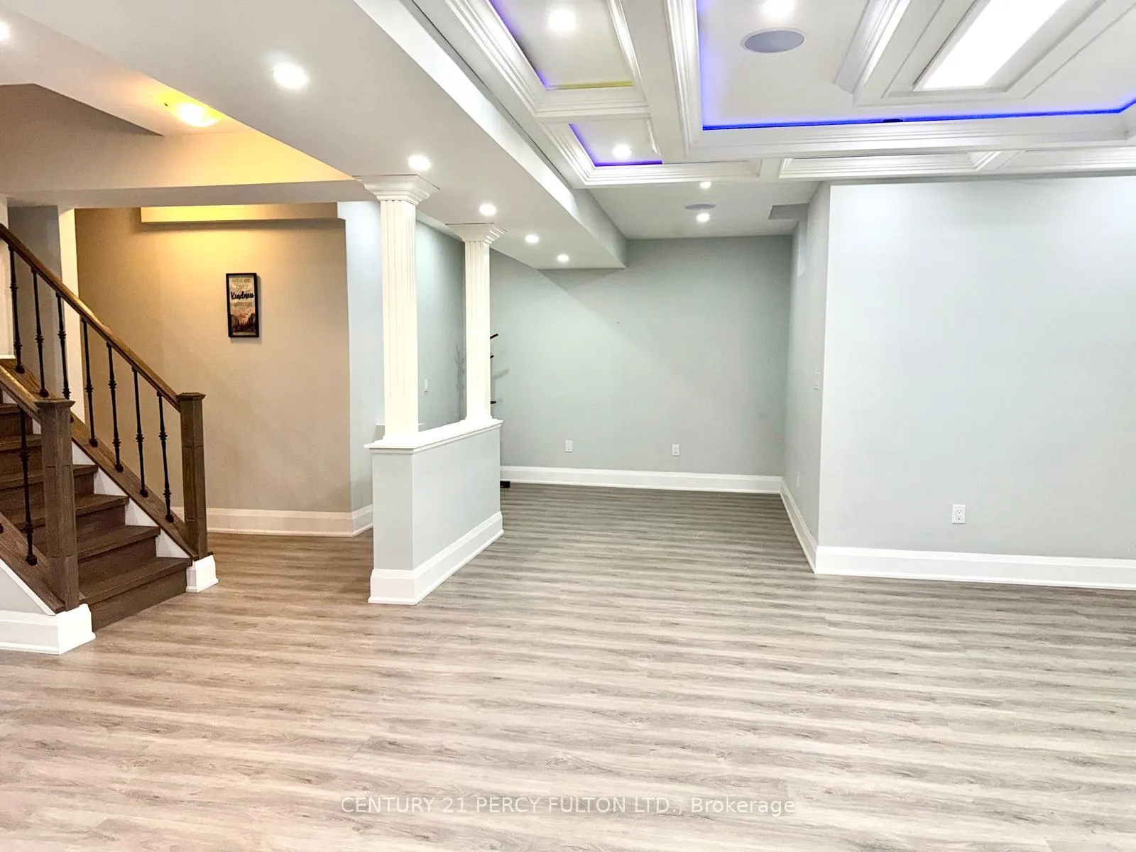 Photo 6 of Unit Bsmt, 12 Chesney Crescent, Vaughan, Kleinburg — HOMEH