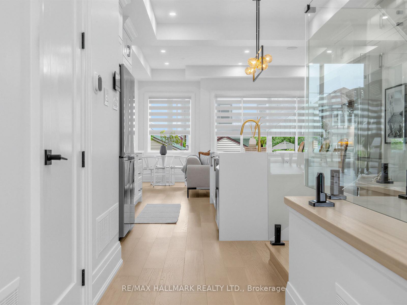 Photo 12 of 34 Roosevelt Road, Toronto, Danforth Village-East York — HOMEH