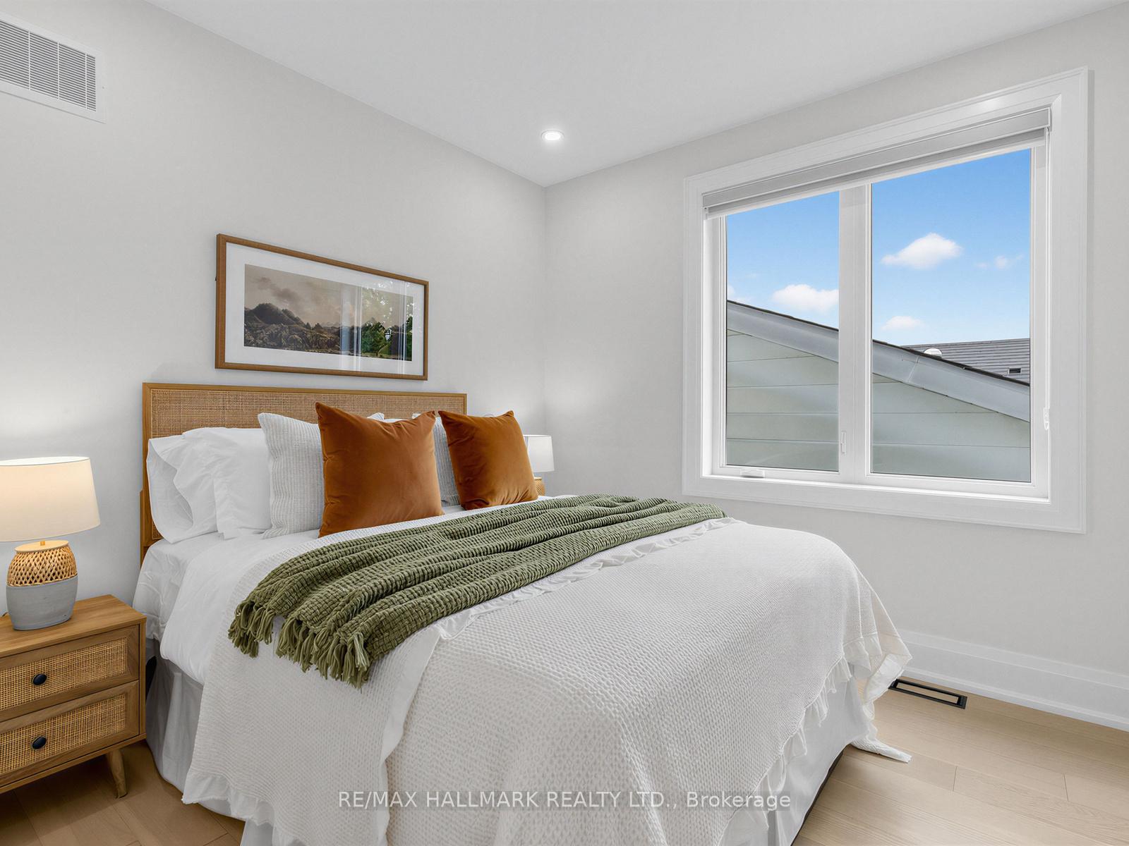 Photo 32 of 34 Roosevelt Road, Toronto, Danforth Village-East York — HOMEH