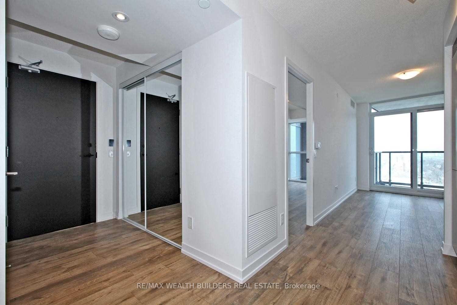 Photo 6 of Unit 1513, 125 Redpath Avenue, Toronto, Mount Pleasant West — HOMEH