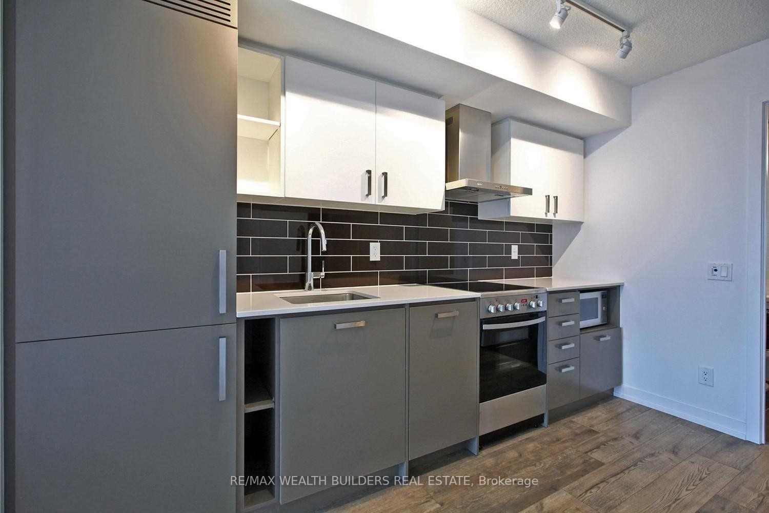 Photo 9 of Unit 1513, 125 Redpath Avenue, Toronto, Mount Pleasant West — HOMEH