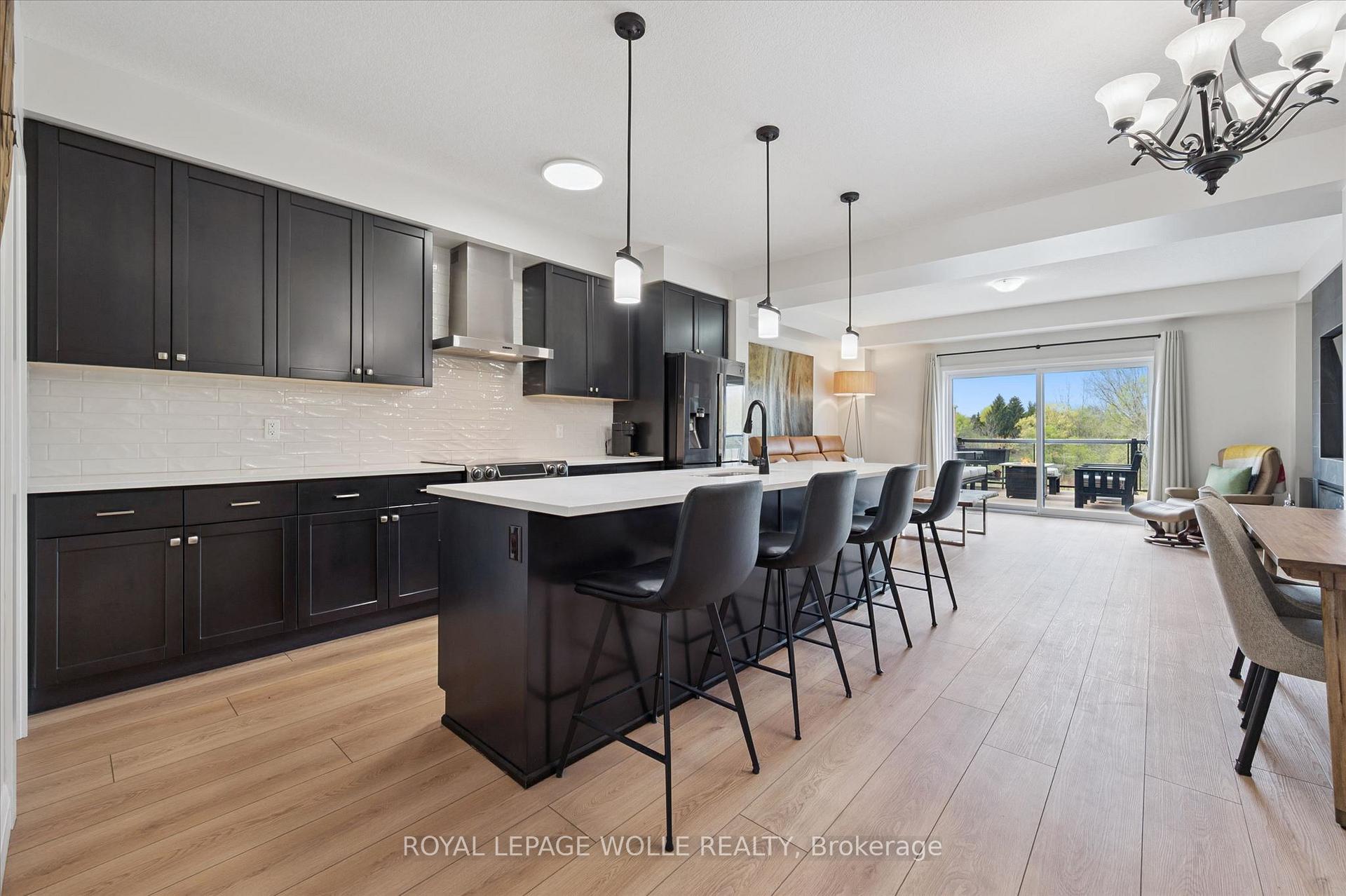 Photo 8 of 873 Robert Ferrie Drive, Kitchener, Doon South — HOMEH