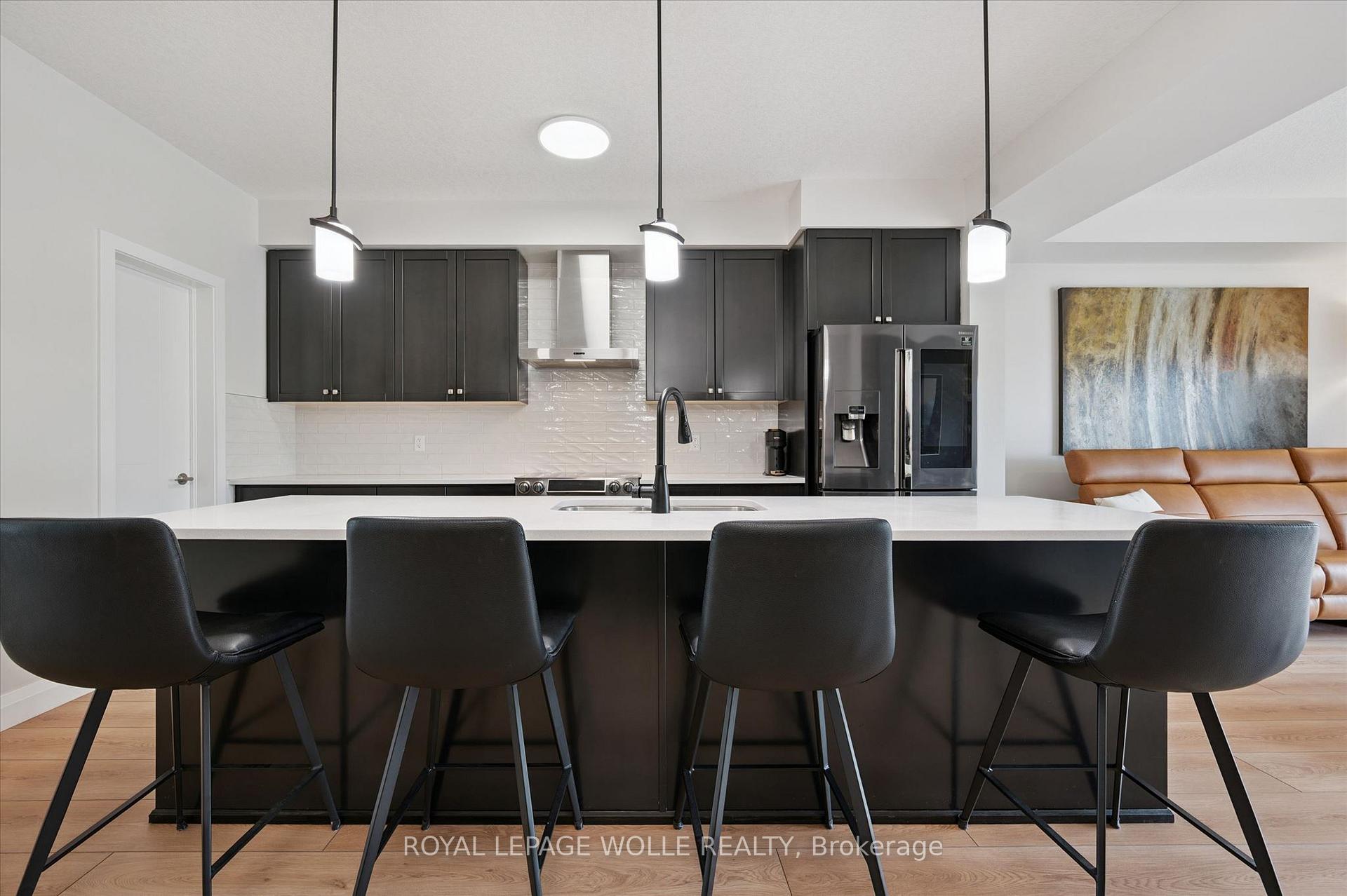 Photo 9 of 873 Robert Ferrie Drive, Kitchener, Doon South — HOMEH