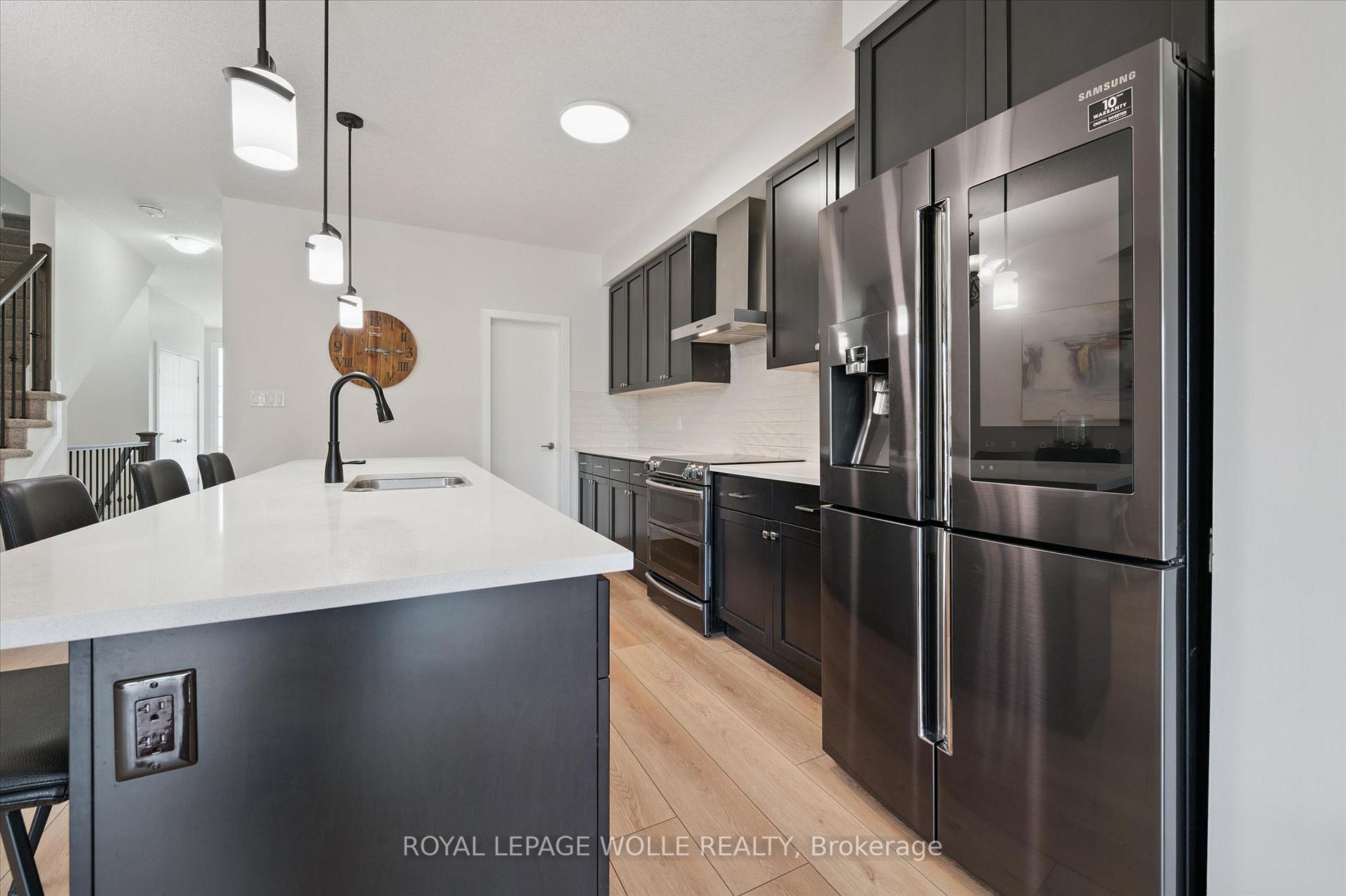Photo 10 of 873 Robert Ferrie Drive, Kitchener, Doon South — HOMEH