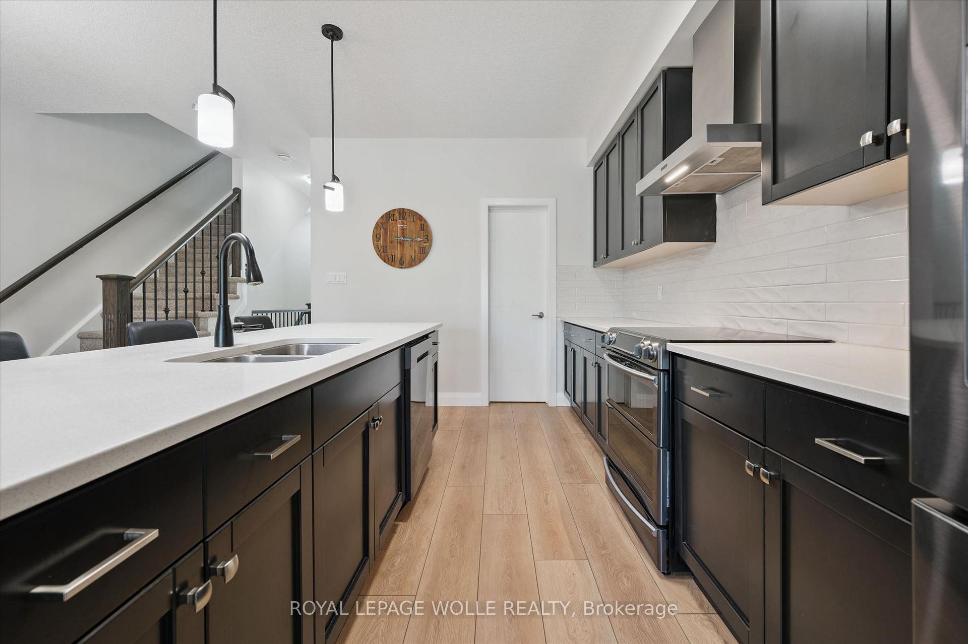 Photo 11 of 873 Robert Ferrie Drive, Kitchener, Doon South — HOMEH