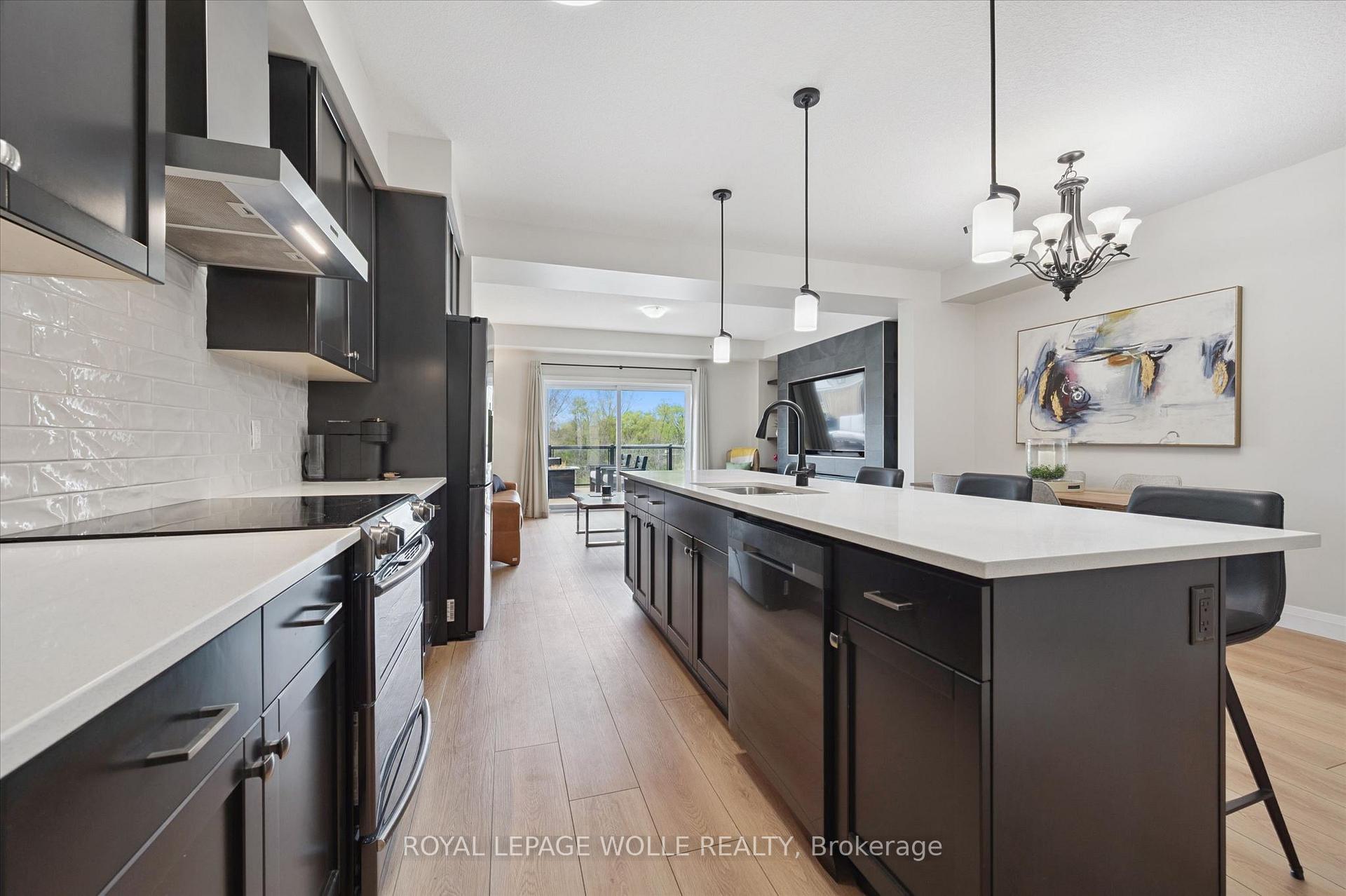 Photo 13 of 873 Robert Ferrie Drive, Kitchener, Doon South — HOMEH
