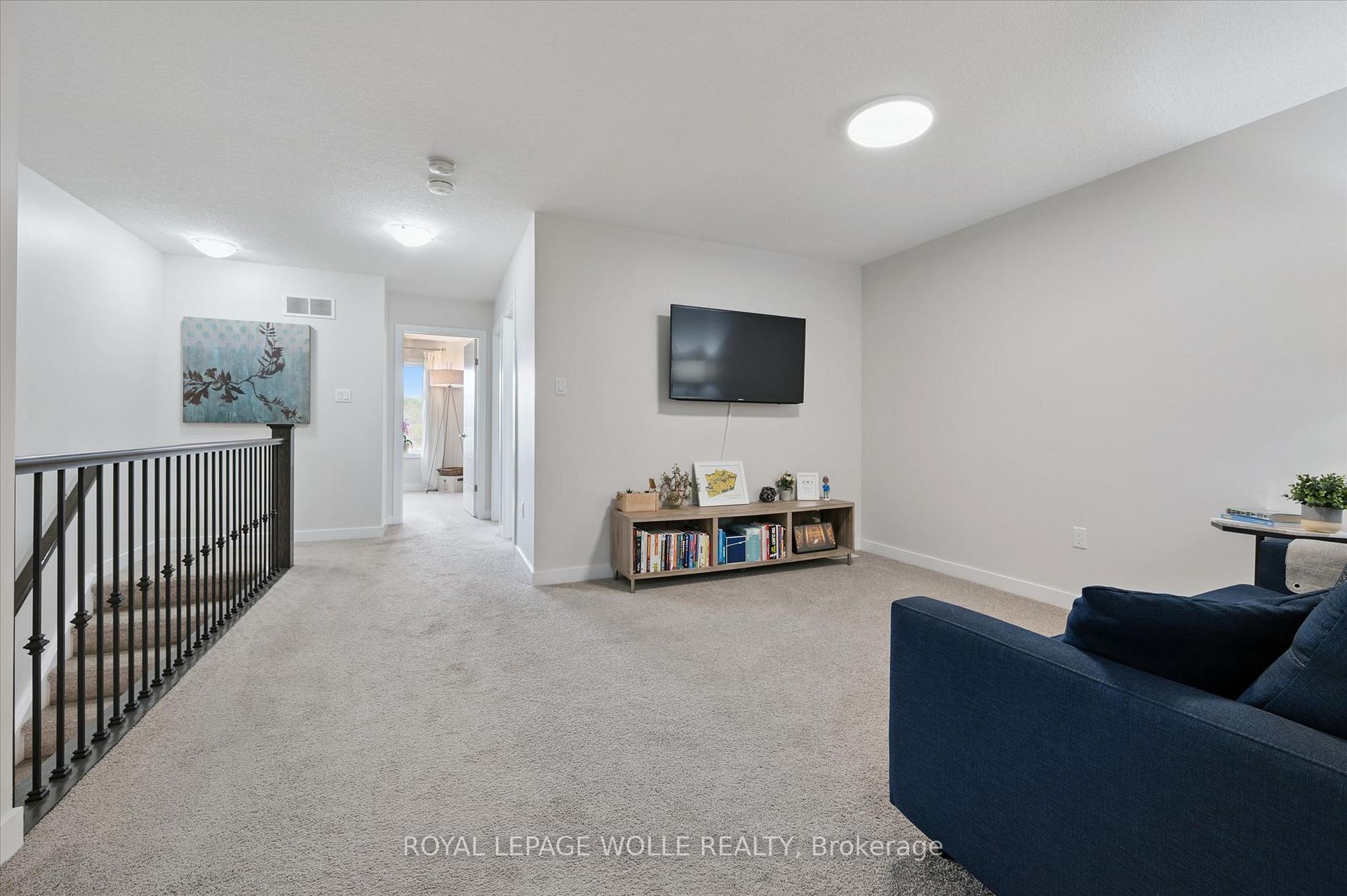 Photo 19 of 873 Robert Ferrie Drive, Kitchener, Doon South — HOMEH