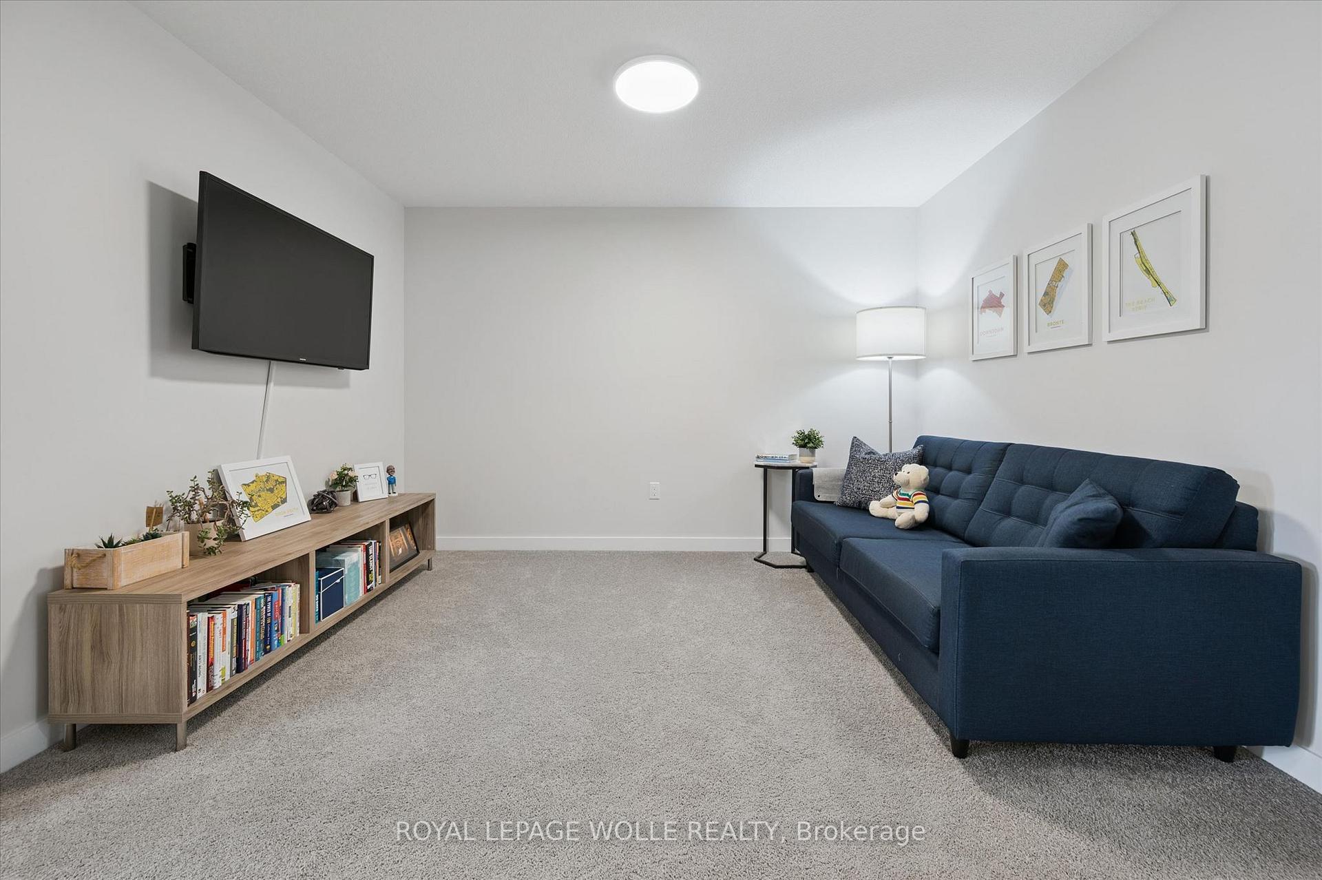 Photo 20 of 873 Robert Ferrie Drive, Kitchener, Doon South — HOMEH