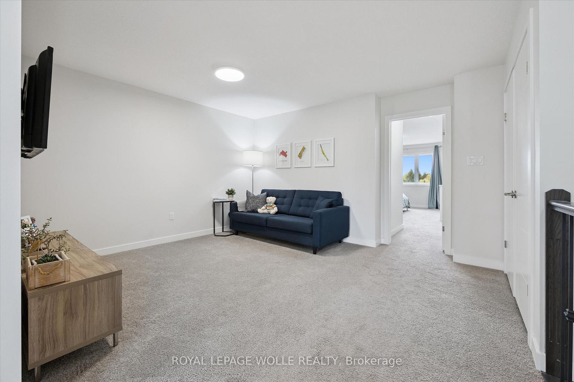 Photo 21 of 873 Robert Ferrie Drive, Kitchener, Doon South — HOMEH