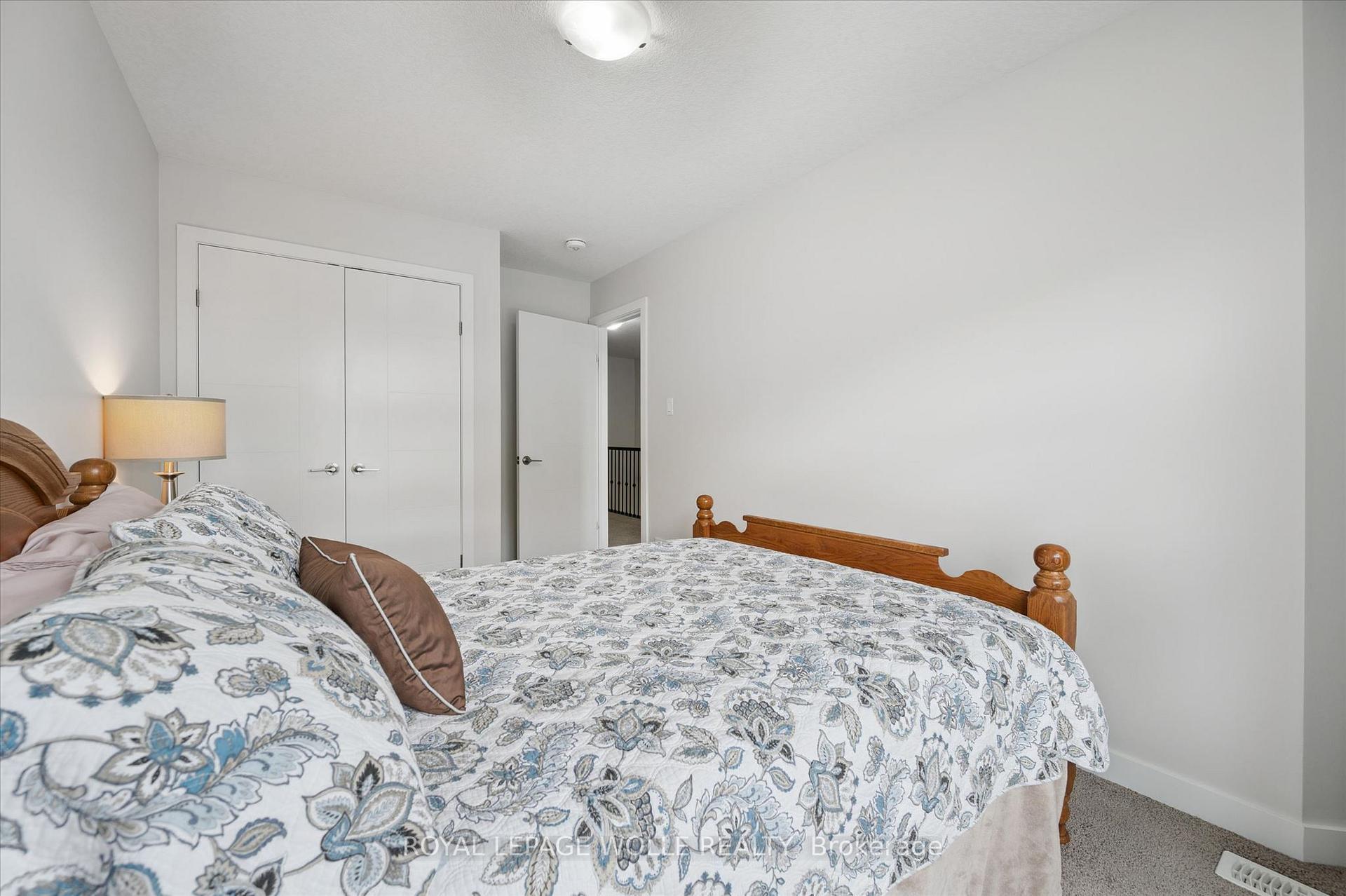 Photo 27 of 873 Robert Ferrie Drive, Kitchener, Doon South — HOMEH