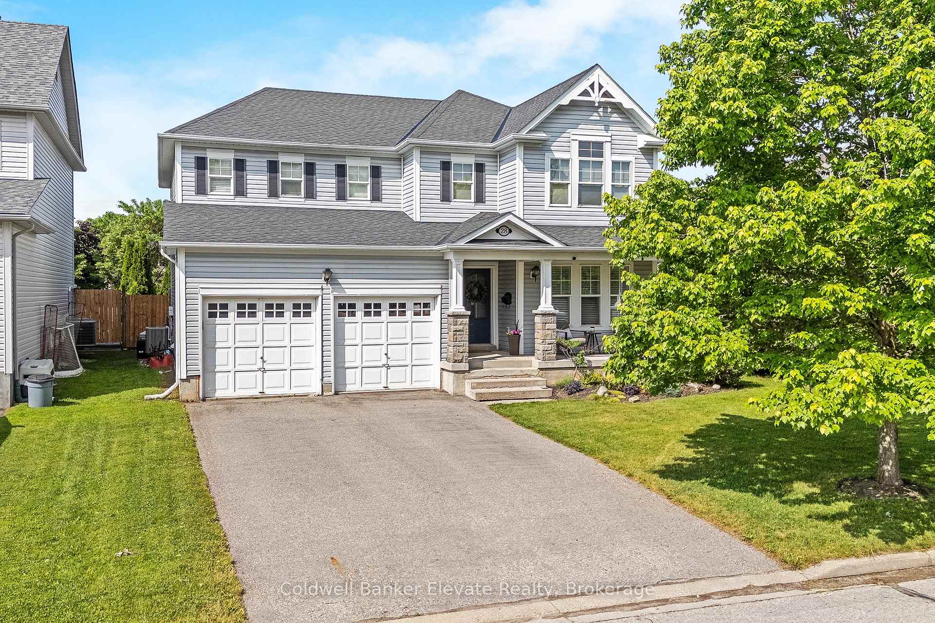 Photo 1 of 28 Brown's Crescent, Halton Hills, Acton — HOMEH