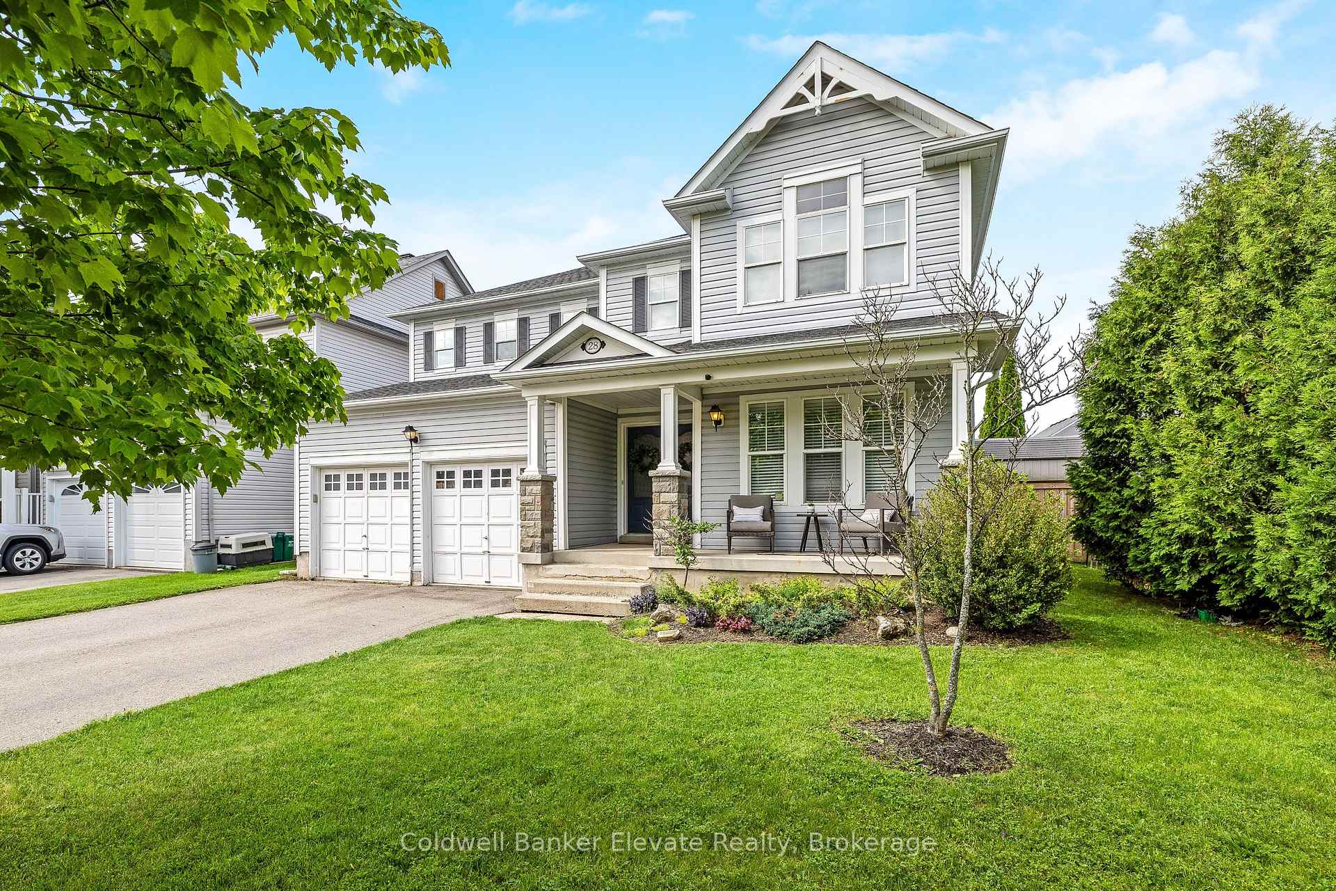Photo 5 of 28 Brown's Crescent, Halton Hills, Acton — HOMEH