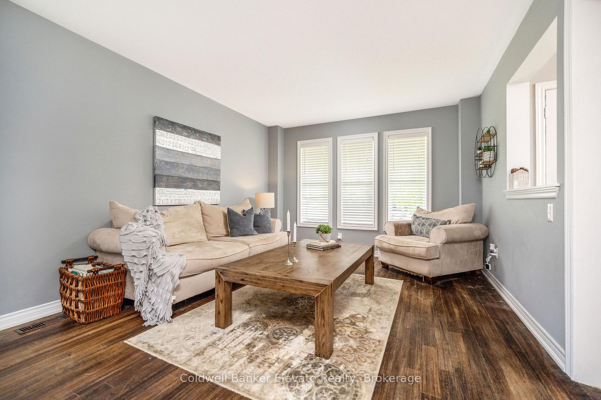 Photo 9 of 28 Brown's Crescent, Halton Hills, Acton — HOMEH