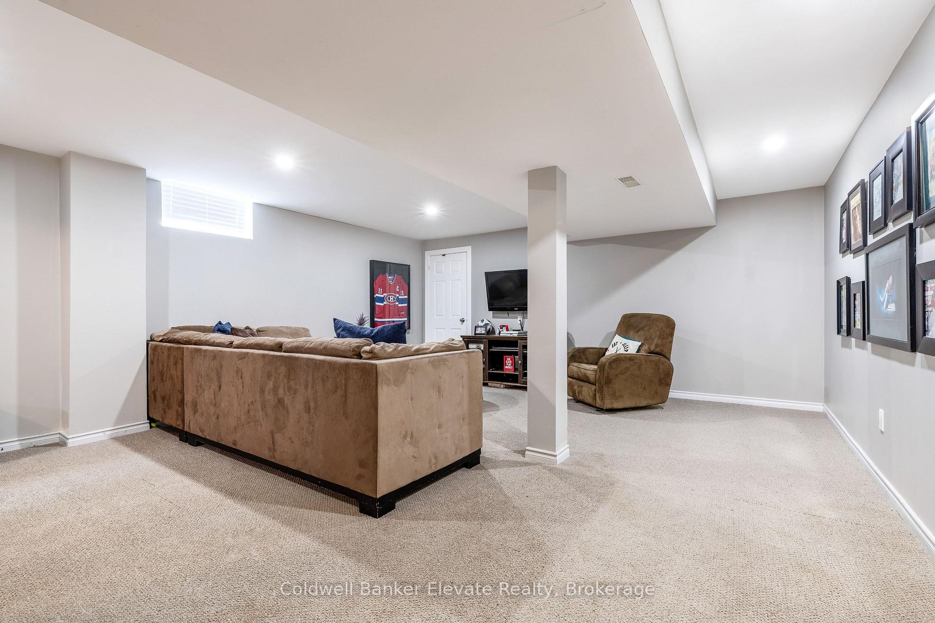 Photo 36 of 28 Brown's Crescent, Halton Hills, Acton — HOMEH