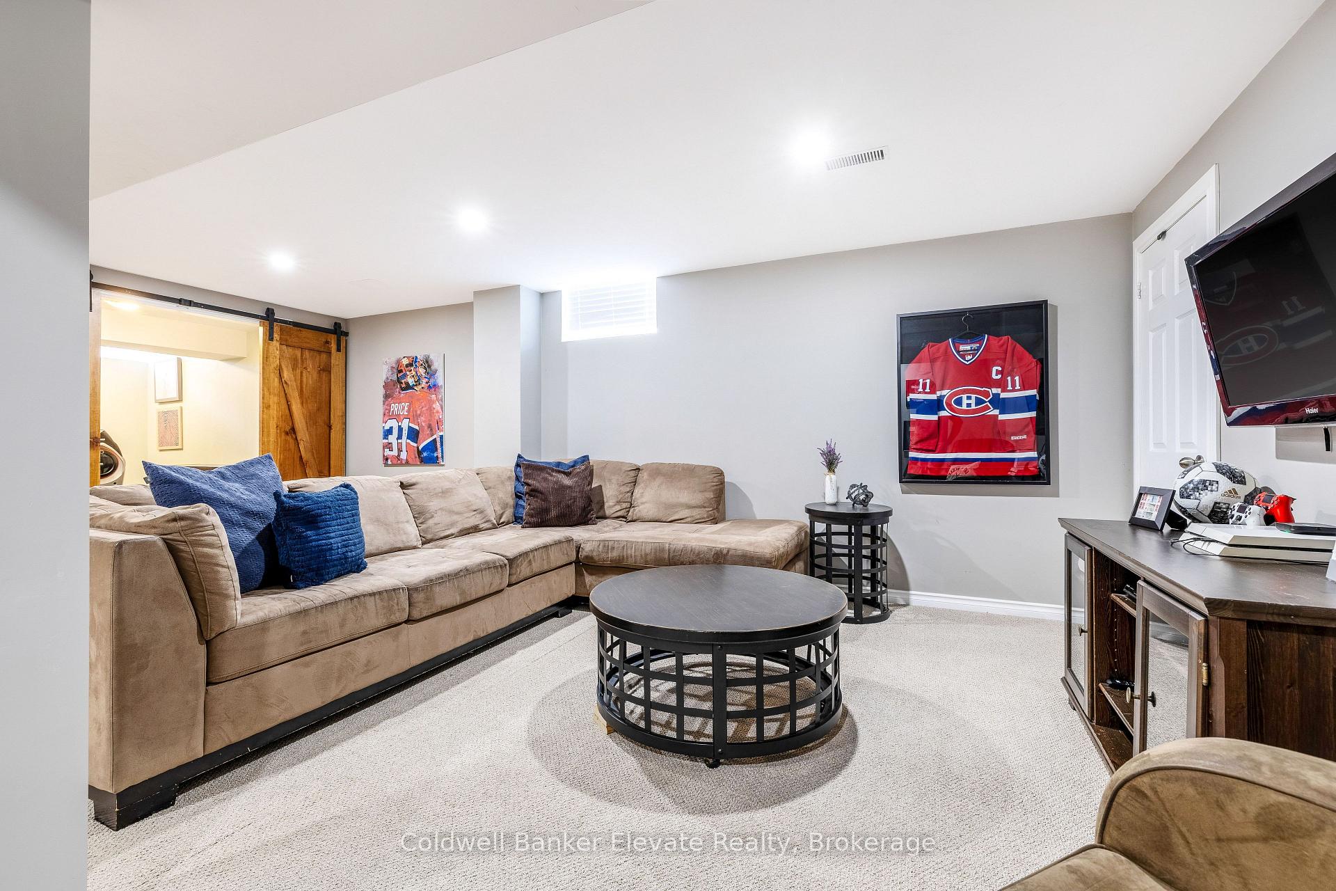 Photo 37 of 28 Brown's Crescent, Halton Hills, Acton — HOMEH