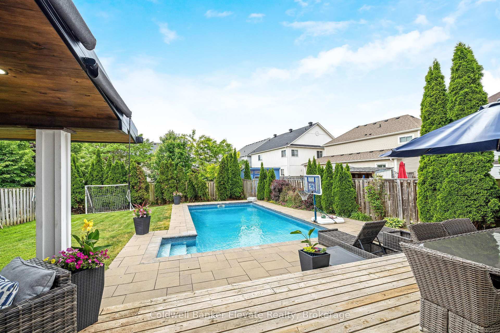 Photo 43 of 28 Brown's Crescent, Halton Hills, Acton — HOMEH