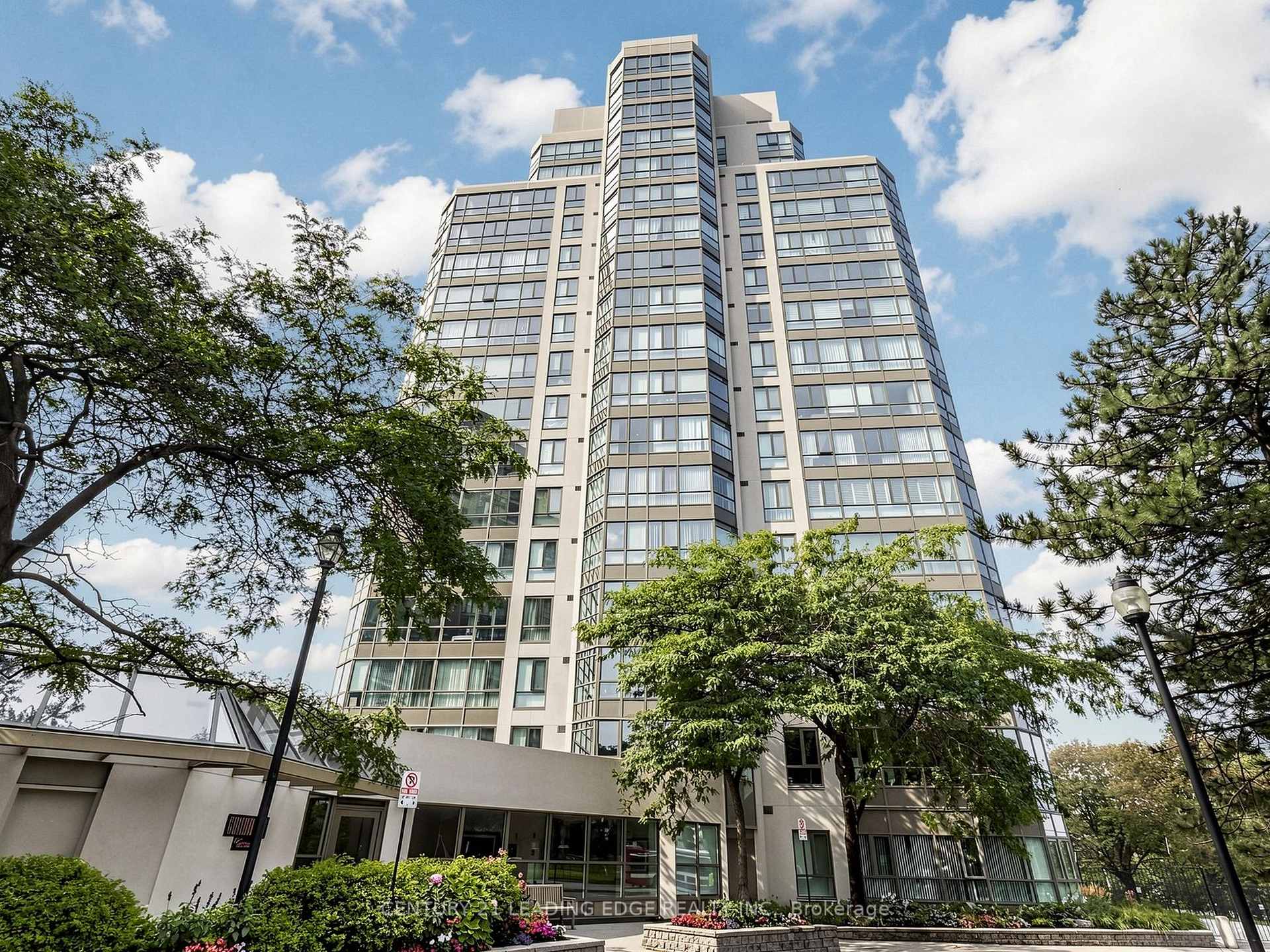 Photo 7 of Unit 204, 3231 Eglinton Avenue E, Scarborough, Scarborough Village — HOMEH