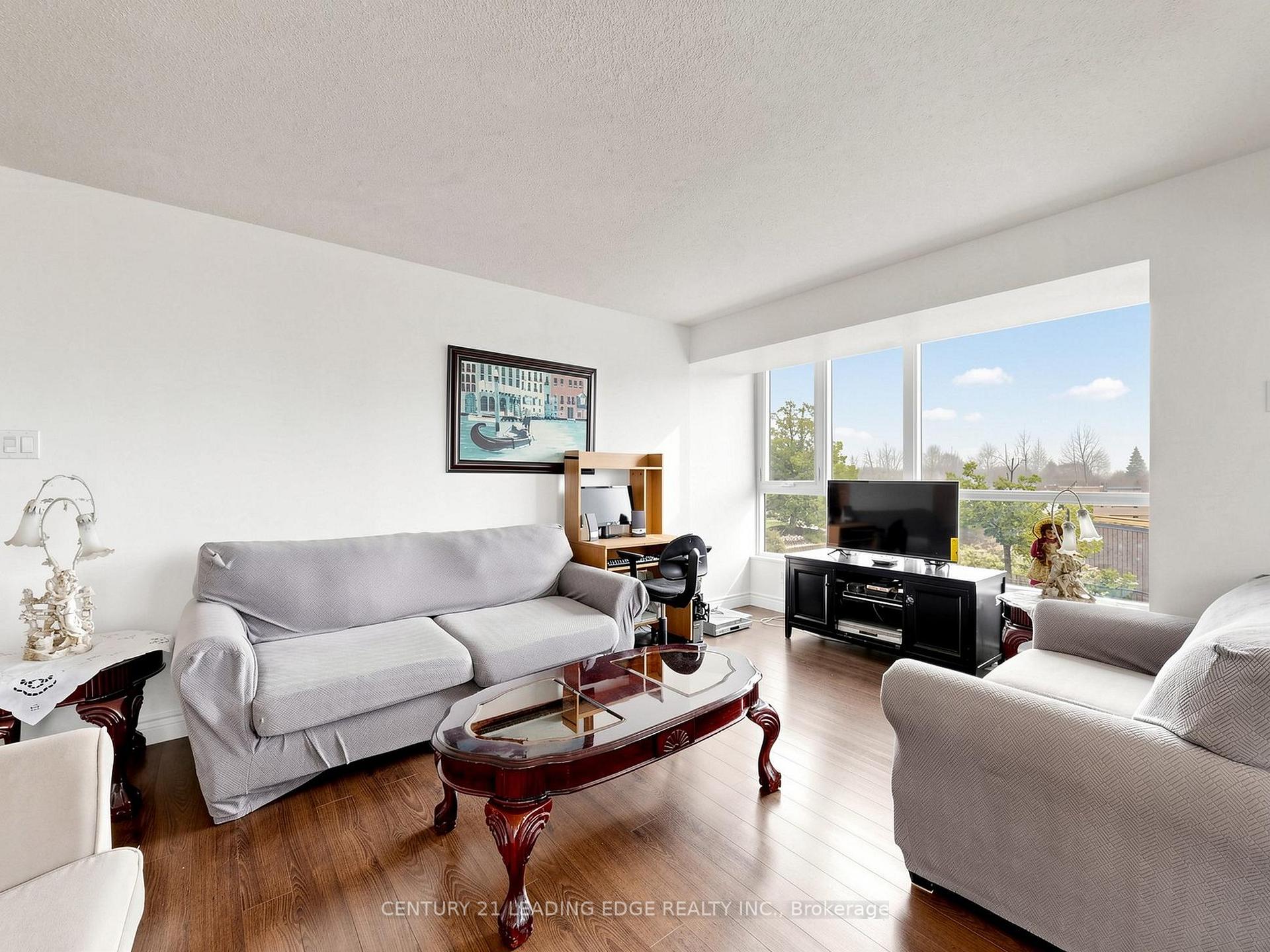 Photo 13 of Unit 204, 3231 Eglinton Avenue E, Scarborough, Scarborough Village — HOMEH