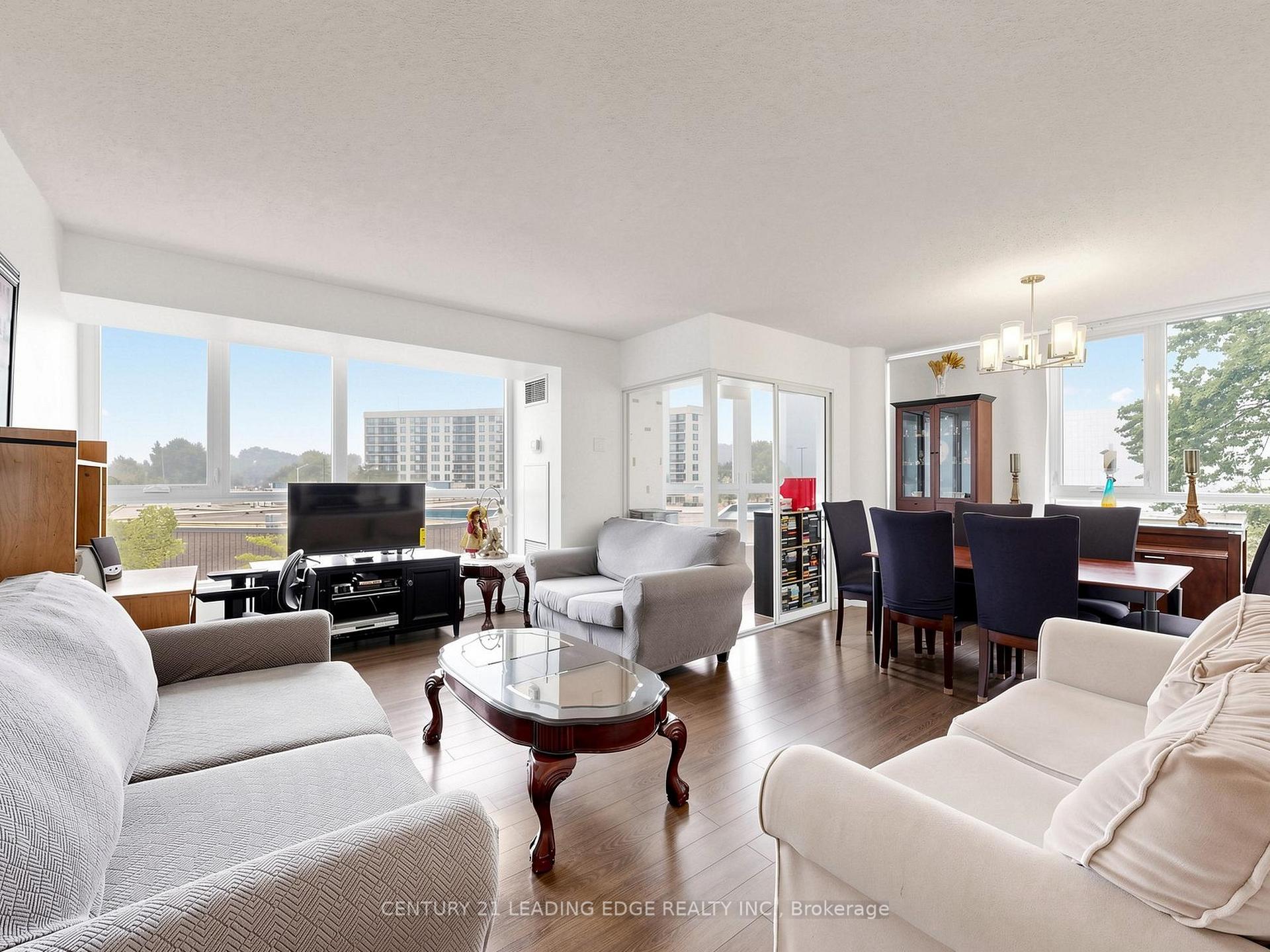 Photo 15 of Unit 204, 3231 Eglinton Avenue E, Scarborough, Scarborough Village — HOMEH