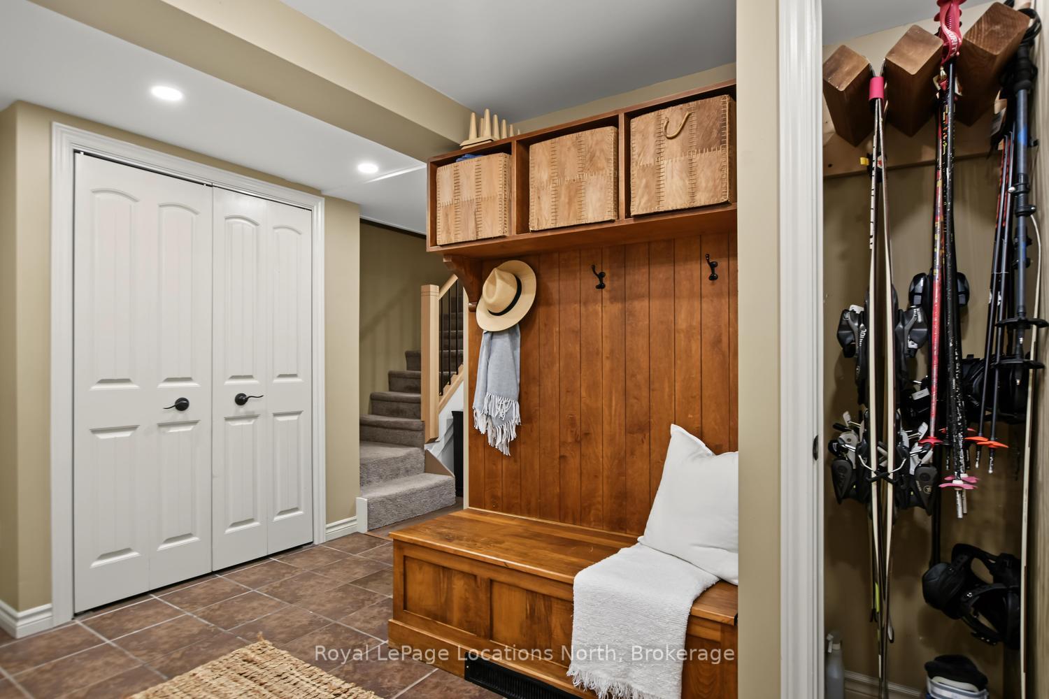 Photo 7 of 143 St Moritz Crescent, Blue Mountains — HOMEH