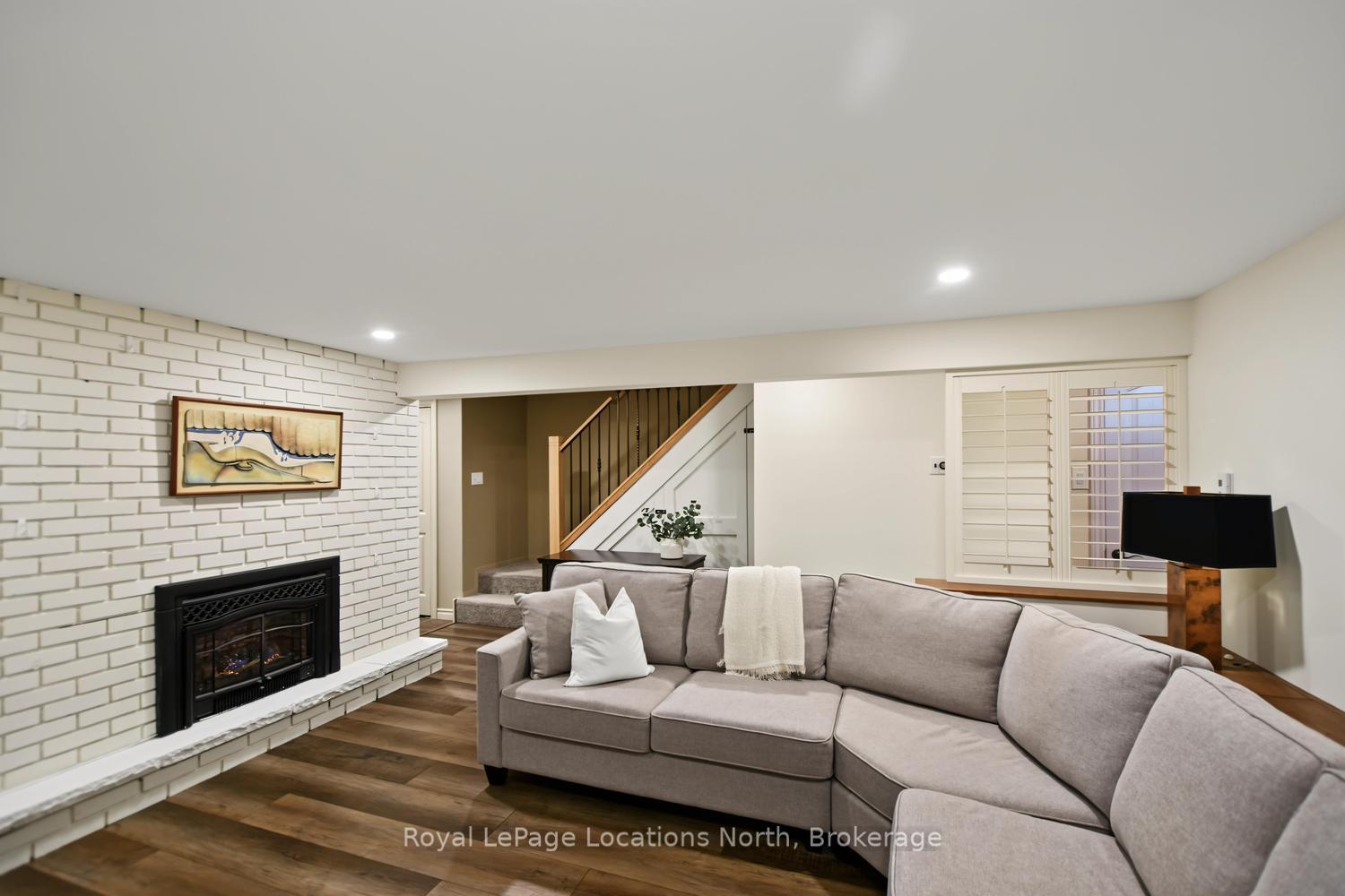 Photo 9 of 143 St Moritz Crescent, Blue Mountains — HOMEH