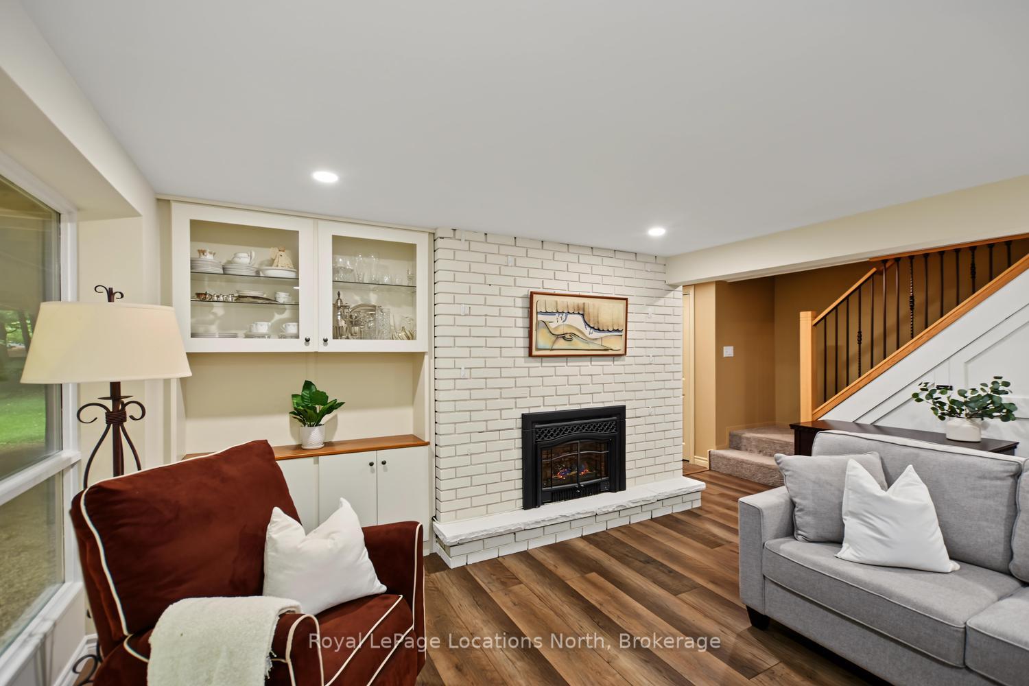 Photo 10 of 143 St Moritz Crescent, Blue Mountains — HOMEH