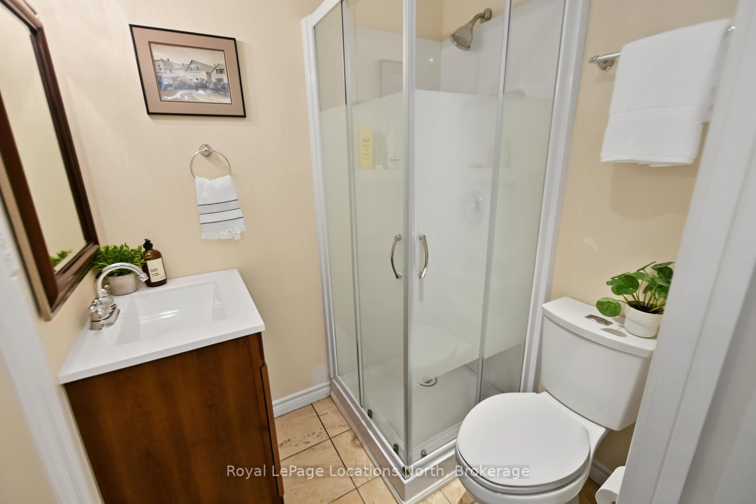 Photo 13 of 143 St Moritz Crescent, Blue Mountains — HOMEH
