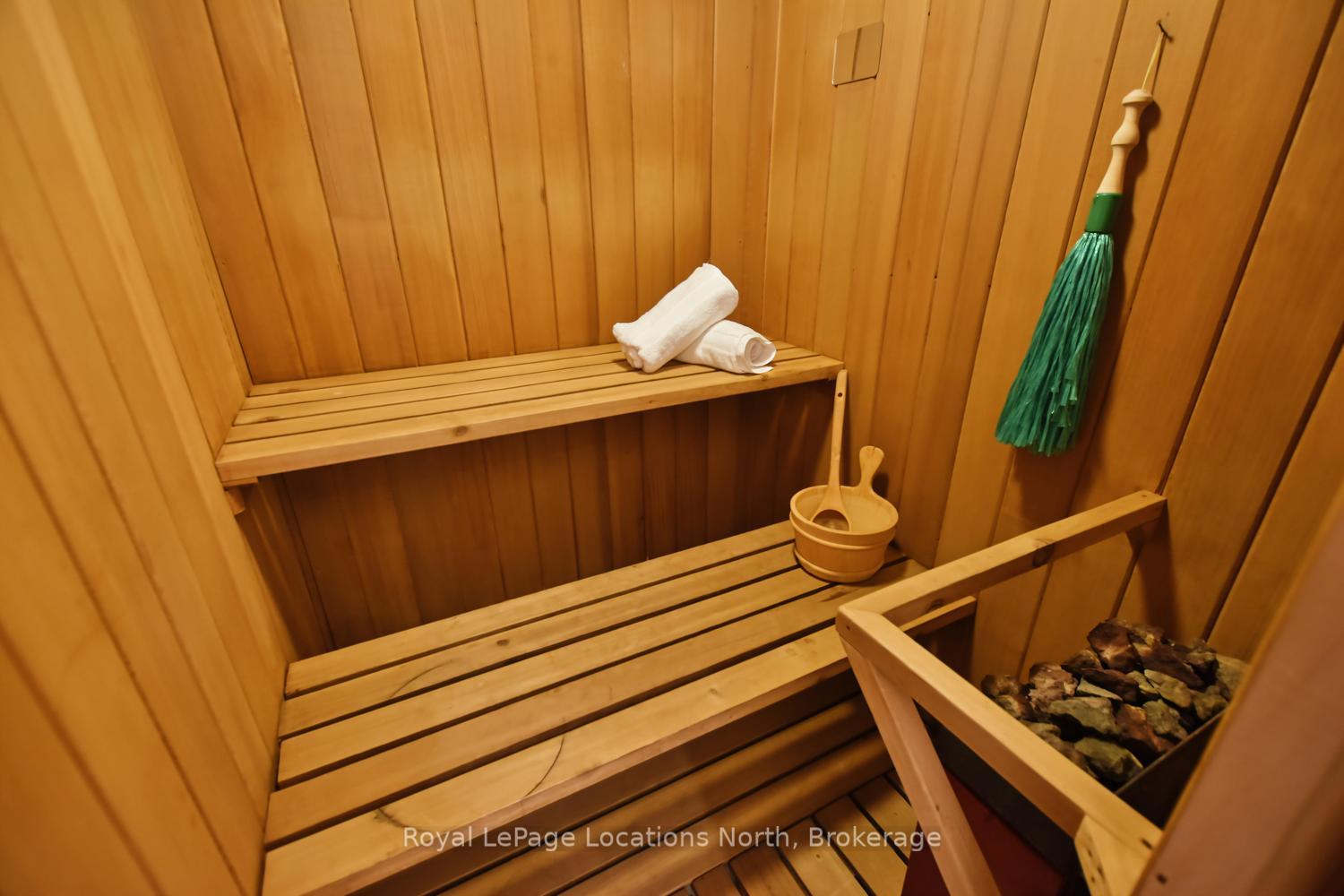 Photo 14 of 143 St Moritz Crescent, Blue Mountains — HOMEH