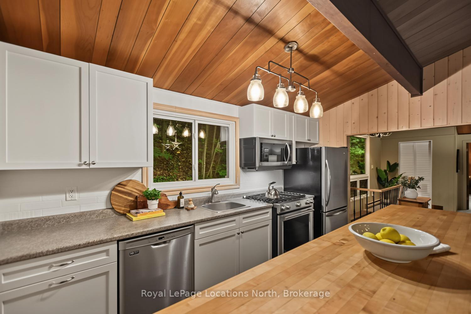 Photo 28 of 143 St Moritz Crescent, Blue Mountains — HOMEH