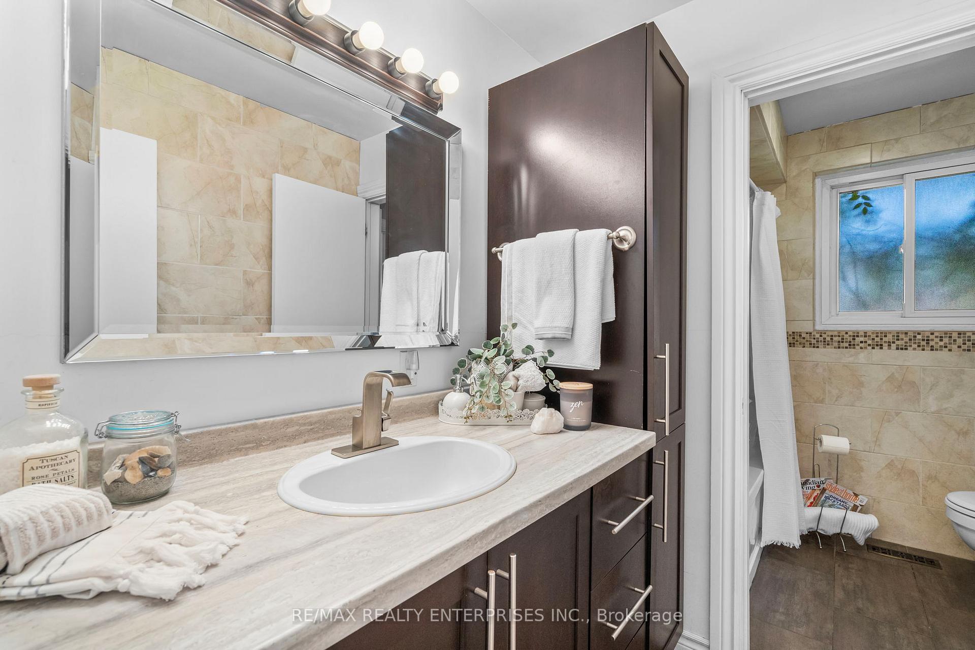 Photo 15 of 1083 Melton Drive, Mississauga, Lakeview — HOMEH