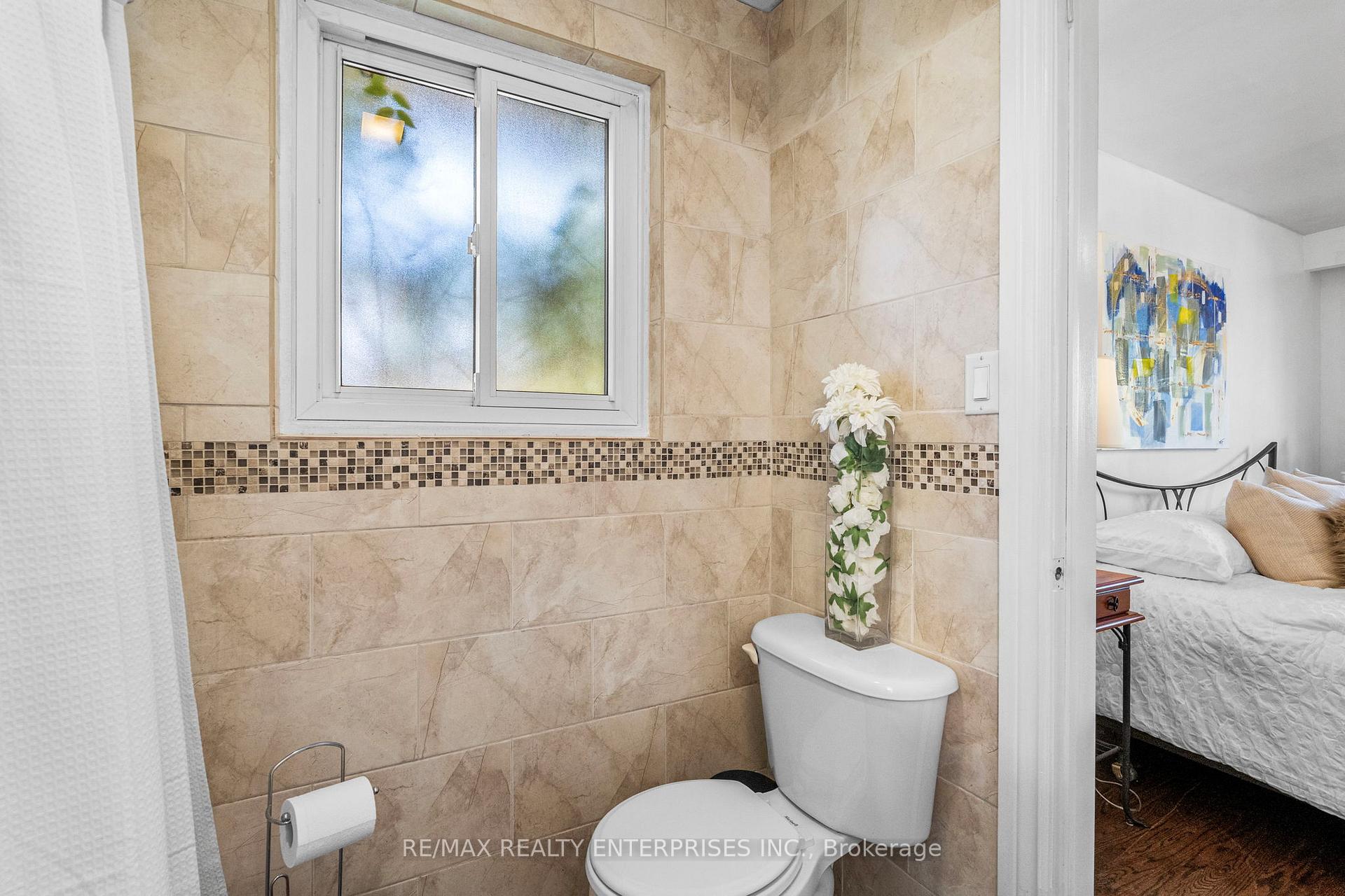 Photo 17 of 1083 Melton Drive, Mississauga, Lakeview — HOMEH