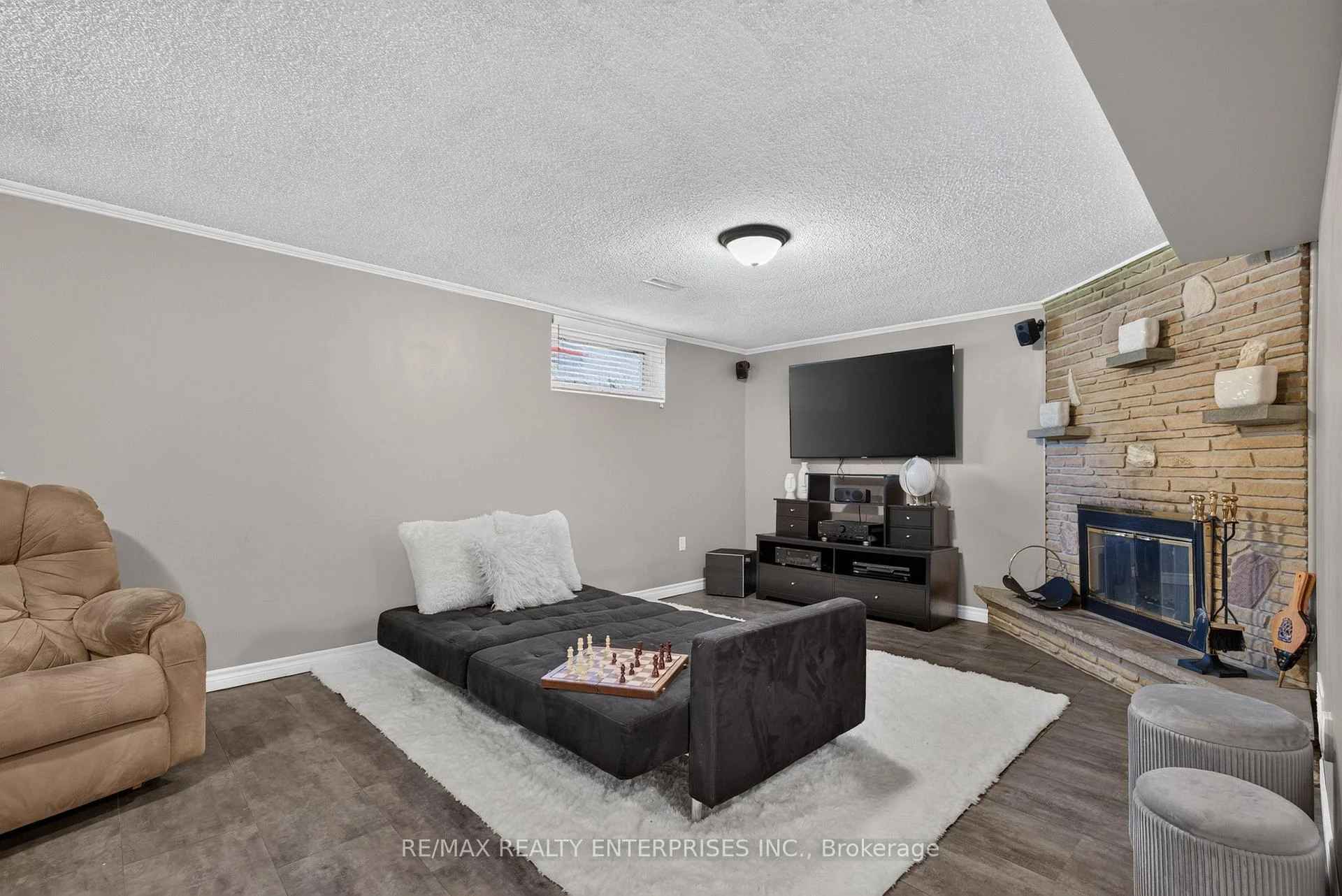 Photo 25 of 1083 Melton Drive, Mississauga, Lakeview — HOMEH