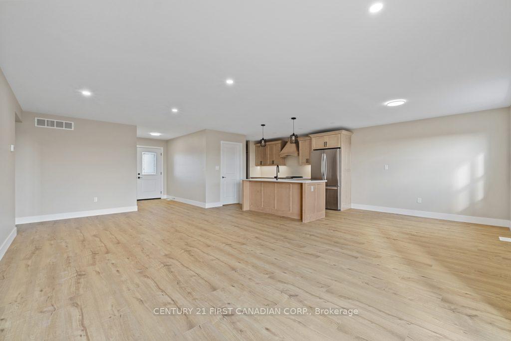 Photo 8 of 95 Victoria Avenue E, South Huron, Stephen — HOMEH