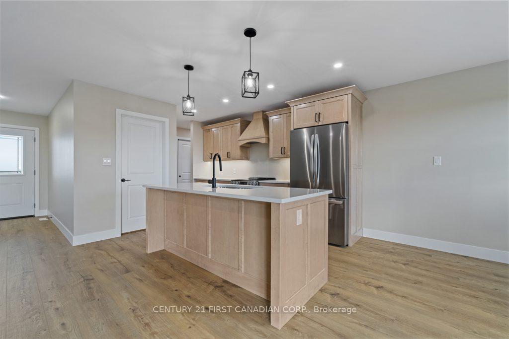 Photo 10 of 95 Victoria Avenue E, South Huron, Stephen — HOMEH