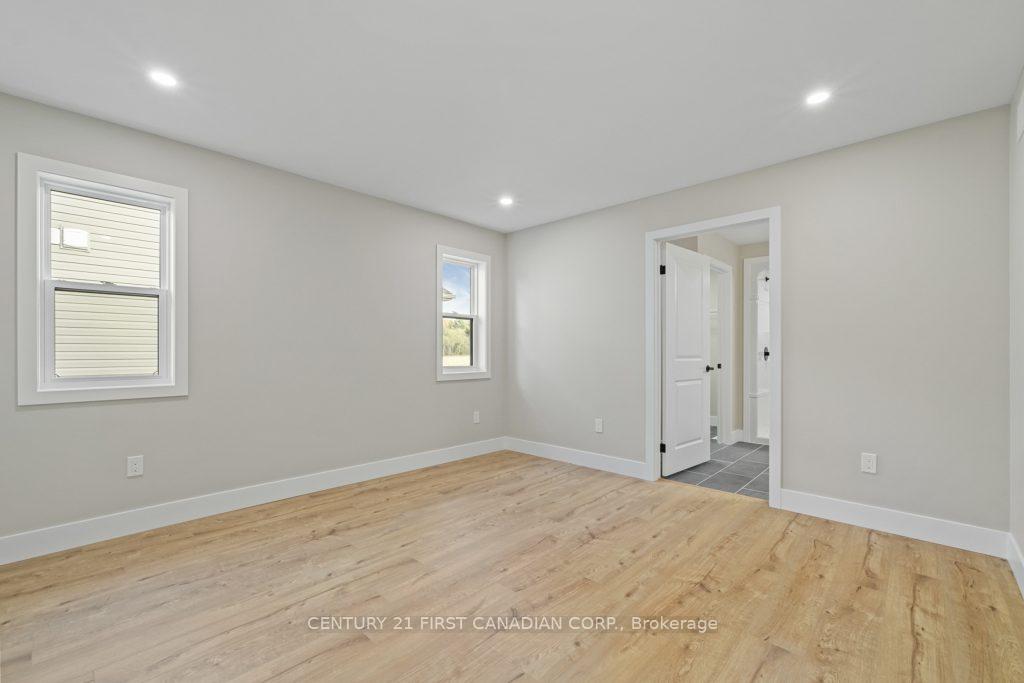 Photo 13 of 95 Victoria Avenue E, South Huron, Stephen — HOMEH