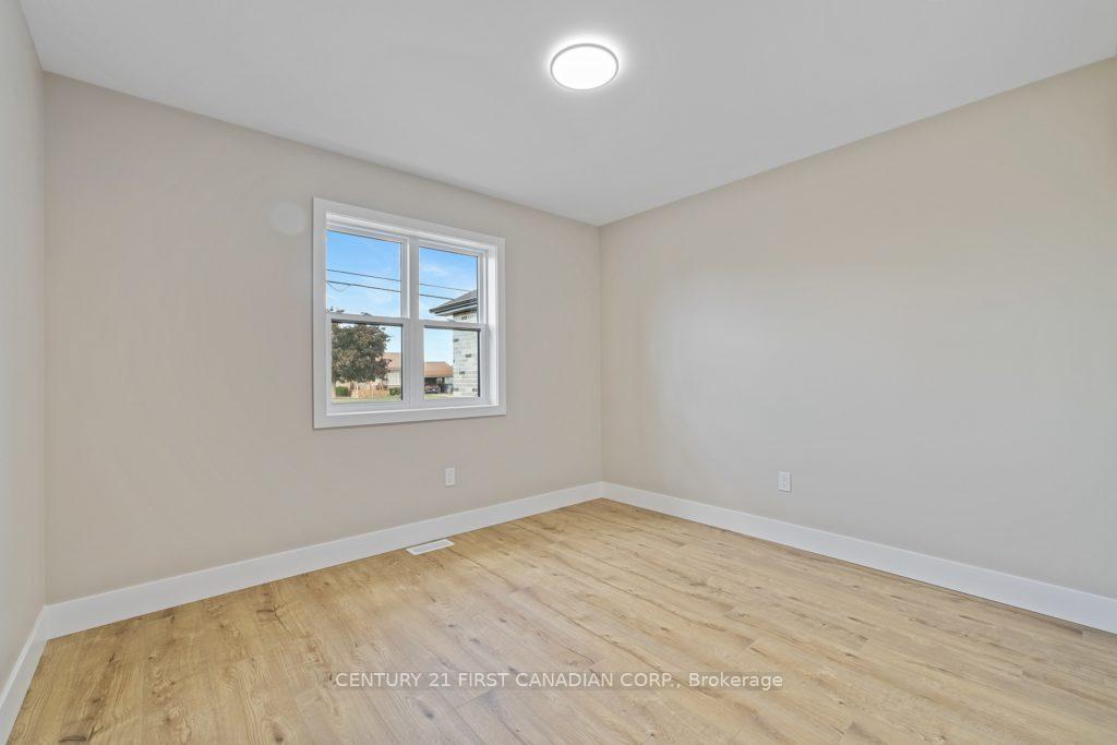 Photo 20 of 95 Victoria Avenue E, South Huron, Stephen — HOMEH