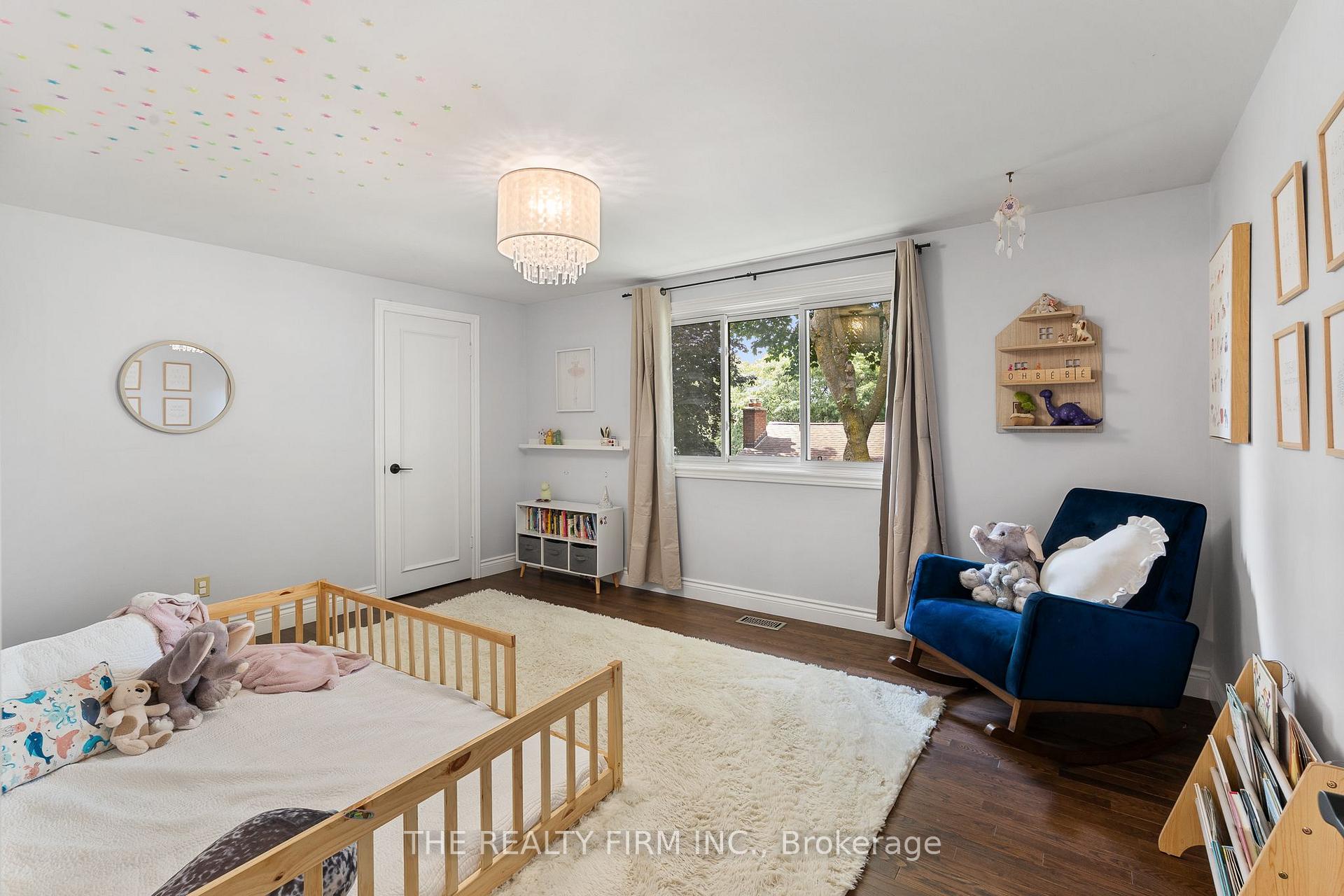 Photo 26 of 7 Somerset Crescent, London, South K — HOMEH