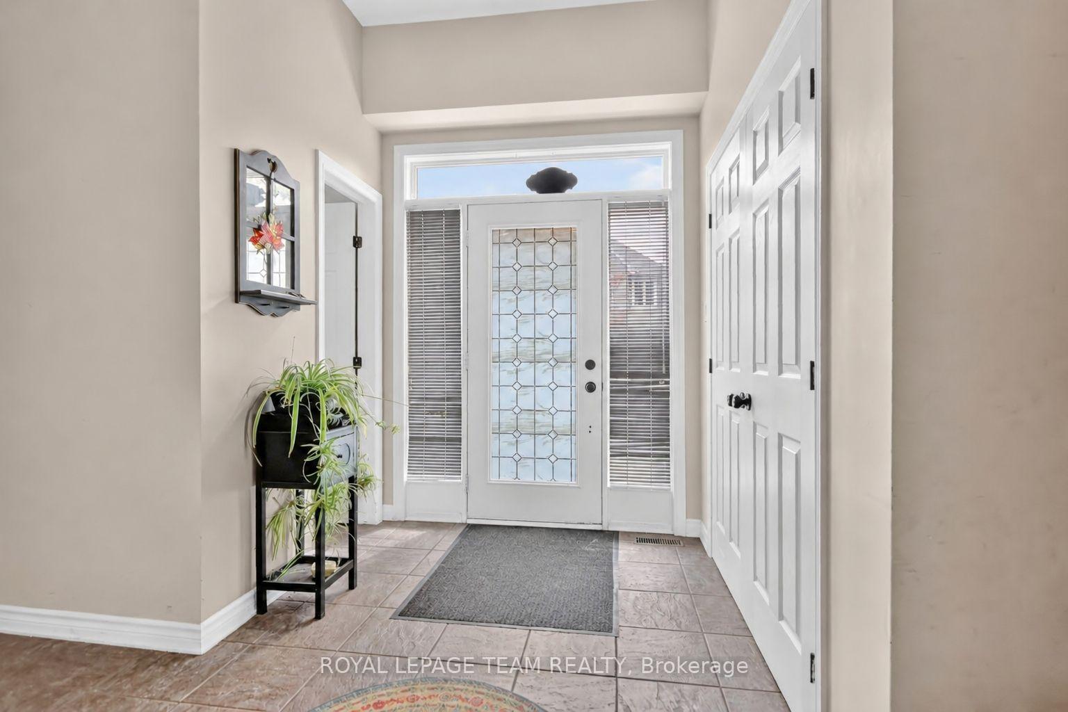 Photo 9 of 174 Mojave Crescent, Ottawa, Stittsville (North) — HOMEH