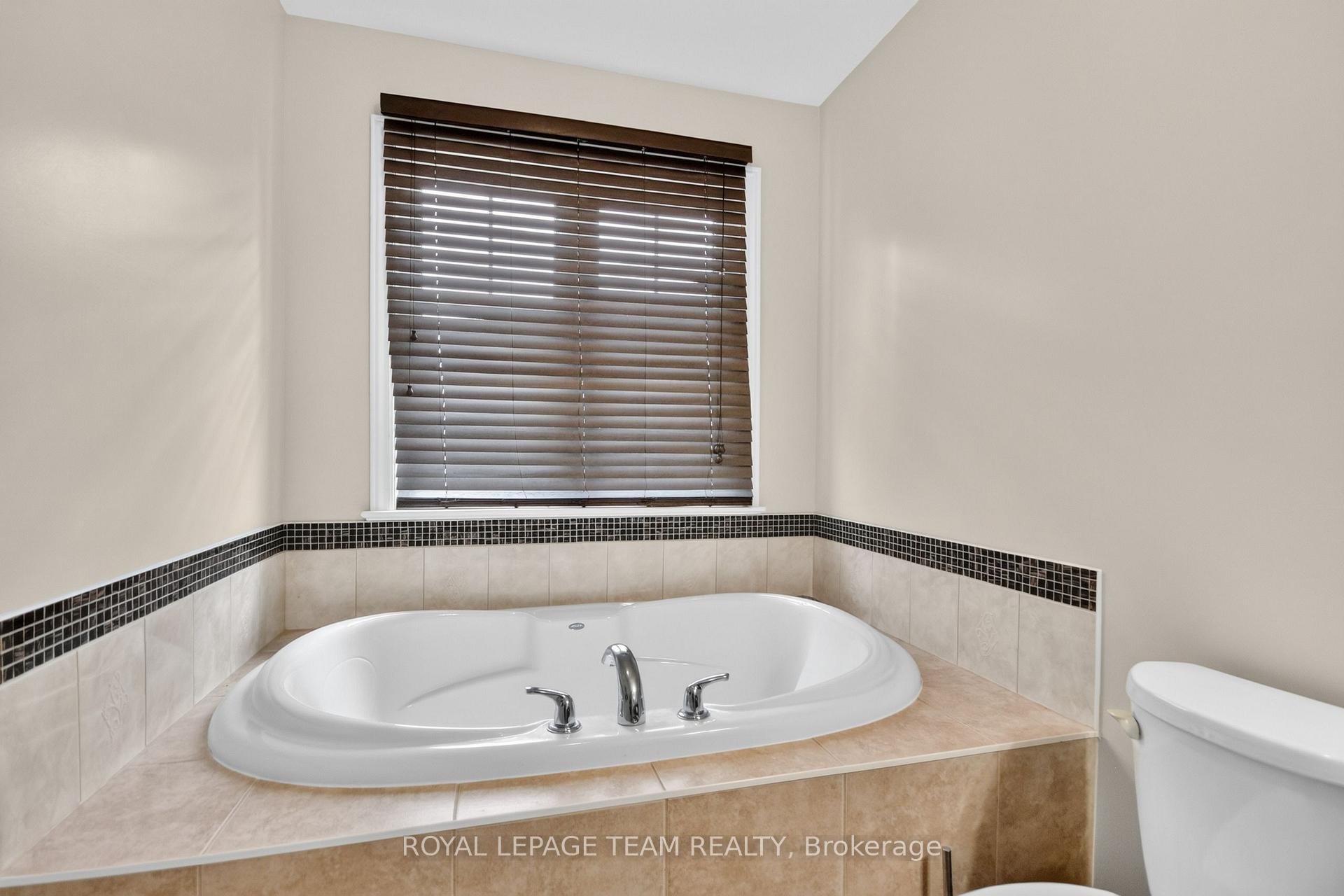 Photo 51 of 174 Mojave Crescent, Ottawa, Stittsville (North) — HOMEH