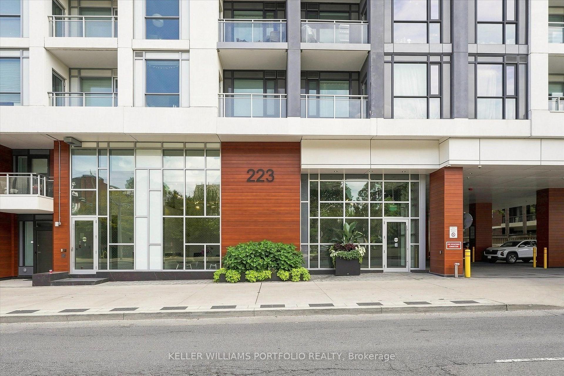 Photo 3 of Unit 306, 223 St. Clair Avenue W, Toronto, Casa Loma — HOMEH