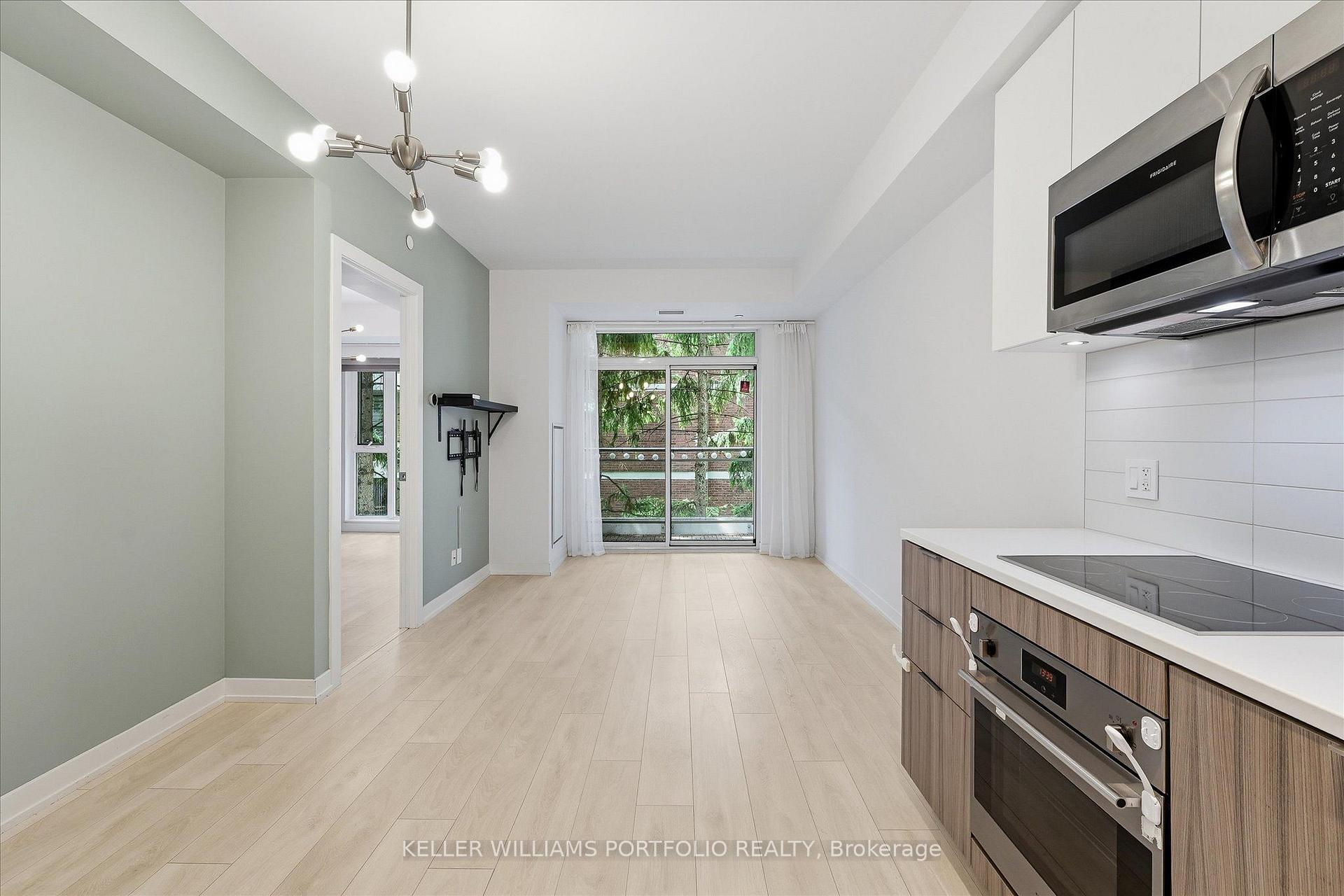 Photo 13 of Unit 306, 223 St. Clair Avenue W, Toronto, Casa Loma — HOMEH