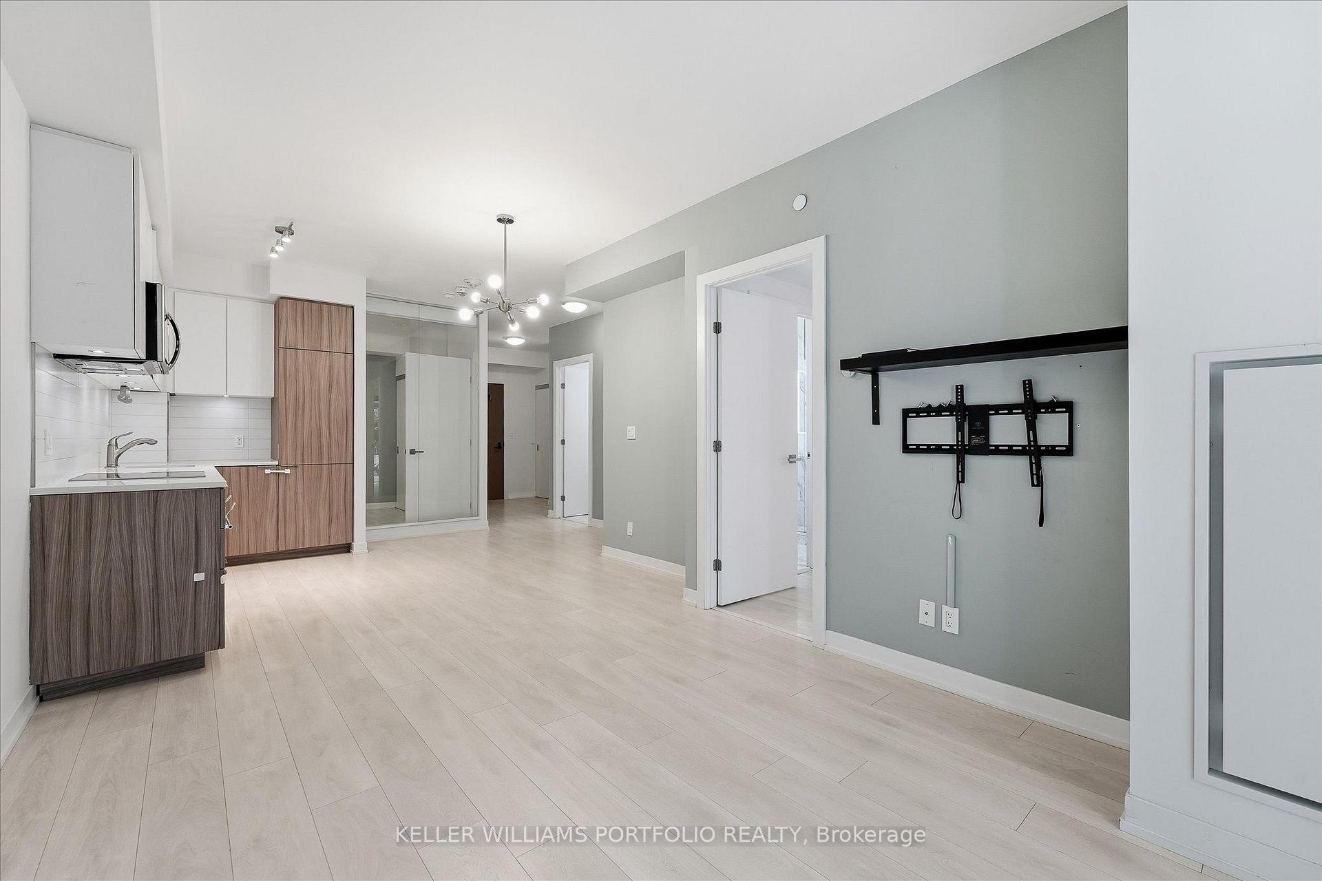 Photo 15 of Unit 306, 223 St. Clair Avenue W, Toronto, Casa Loma — HOMEH