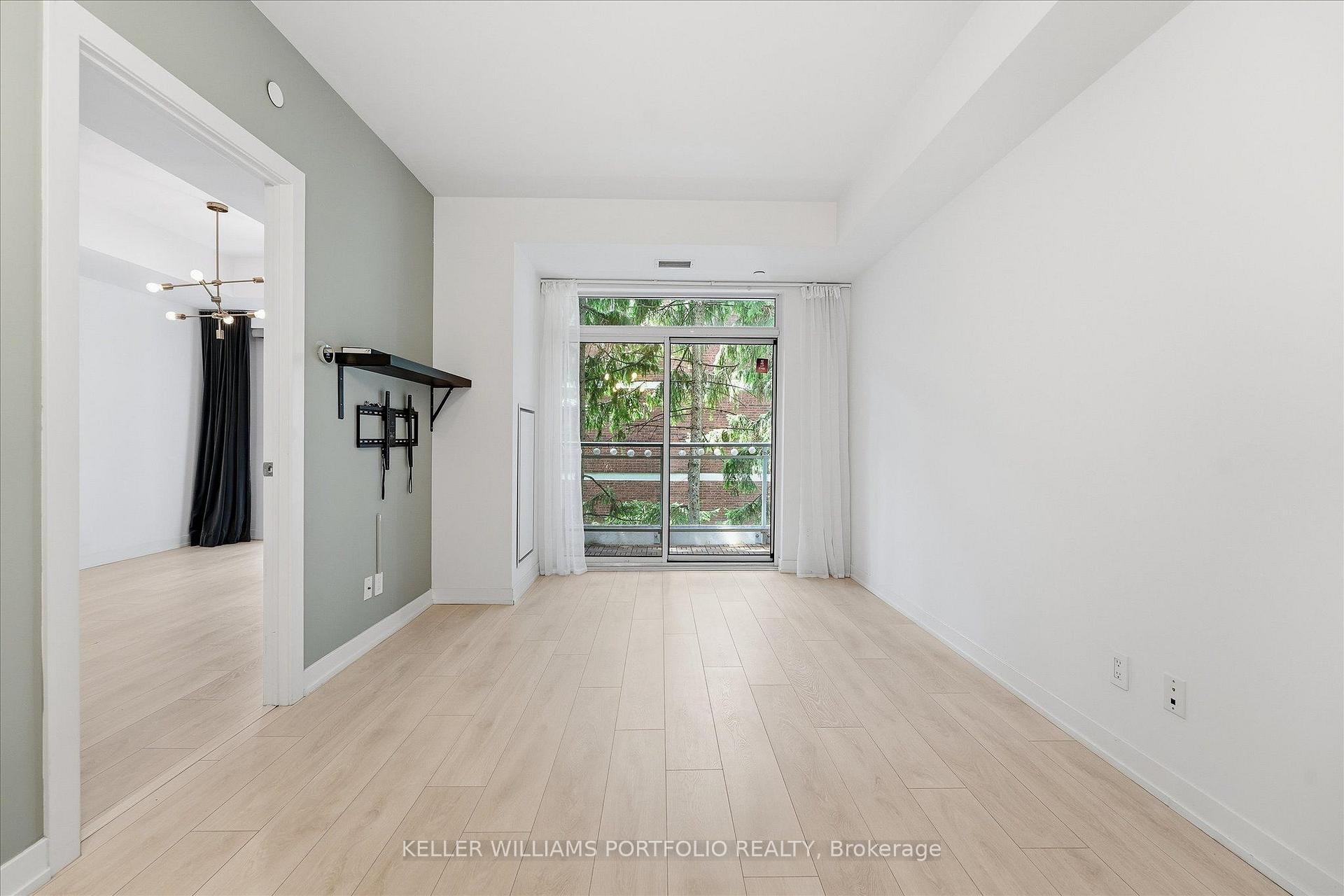 Photo 16 of Unit 306, 223 St. Clair Avenue W, Toronto, Casa Loma — HOMEH