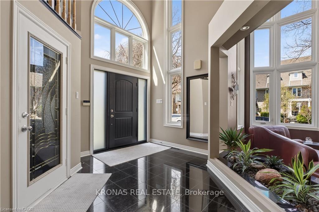 Photo 4 of 85 Waterford Crescent, Hamilton, Lakeshore — HOMEH