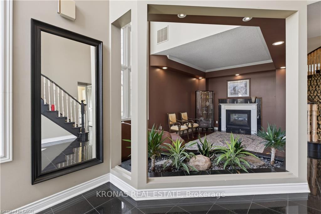 Photo 5 of 85 Waterford Crescent, Hamilton, Lakeshore — HOMEH